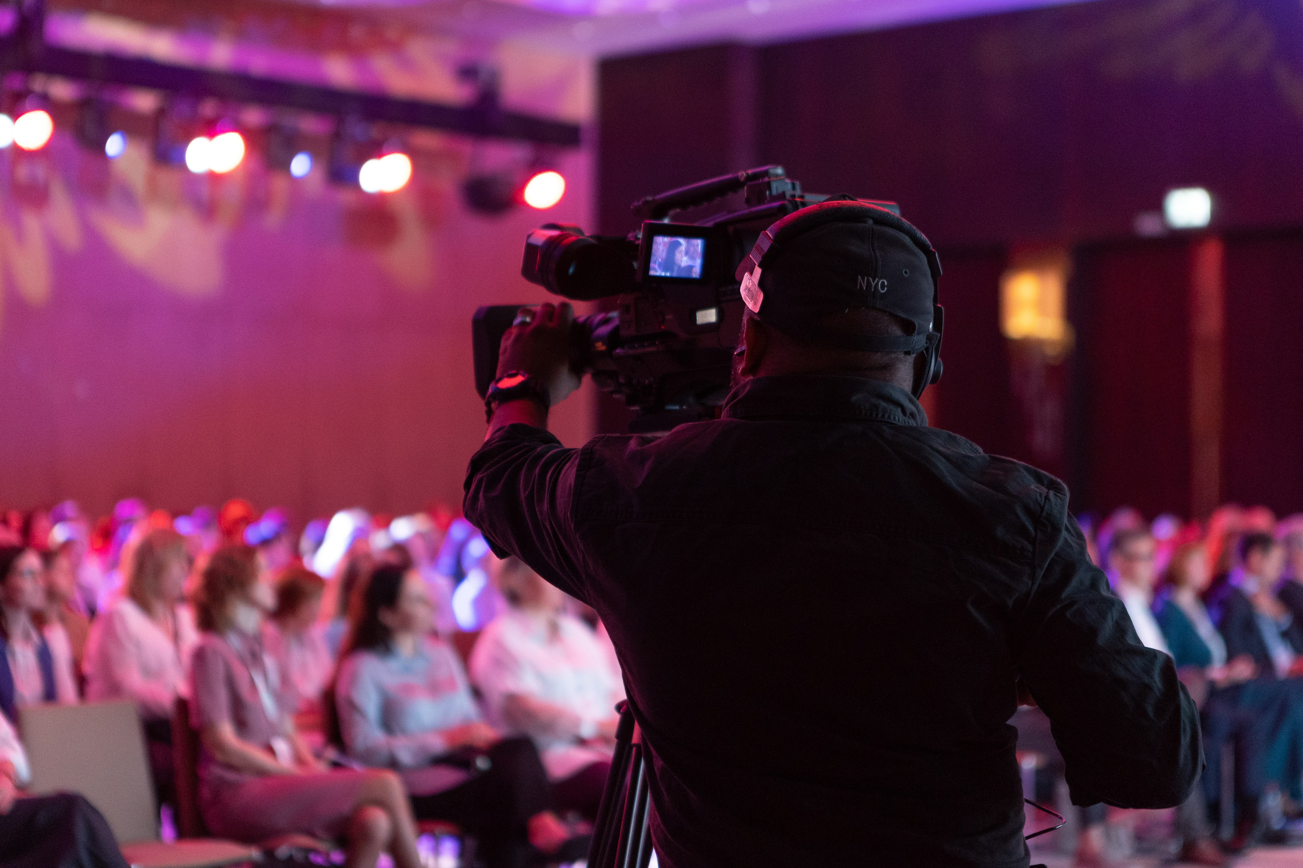 Abu-Dhabi | NA VOLNE Backstage. Фотограф Юлия Назарова