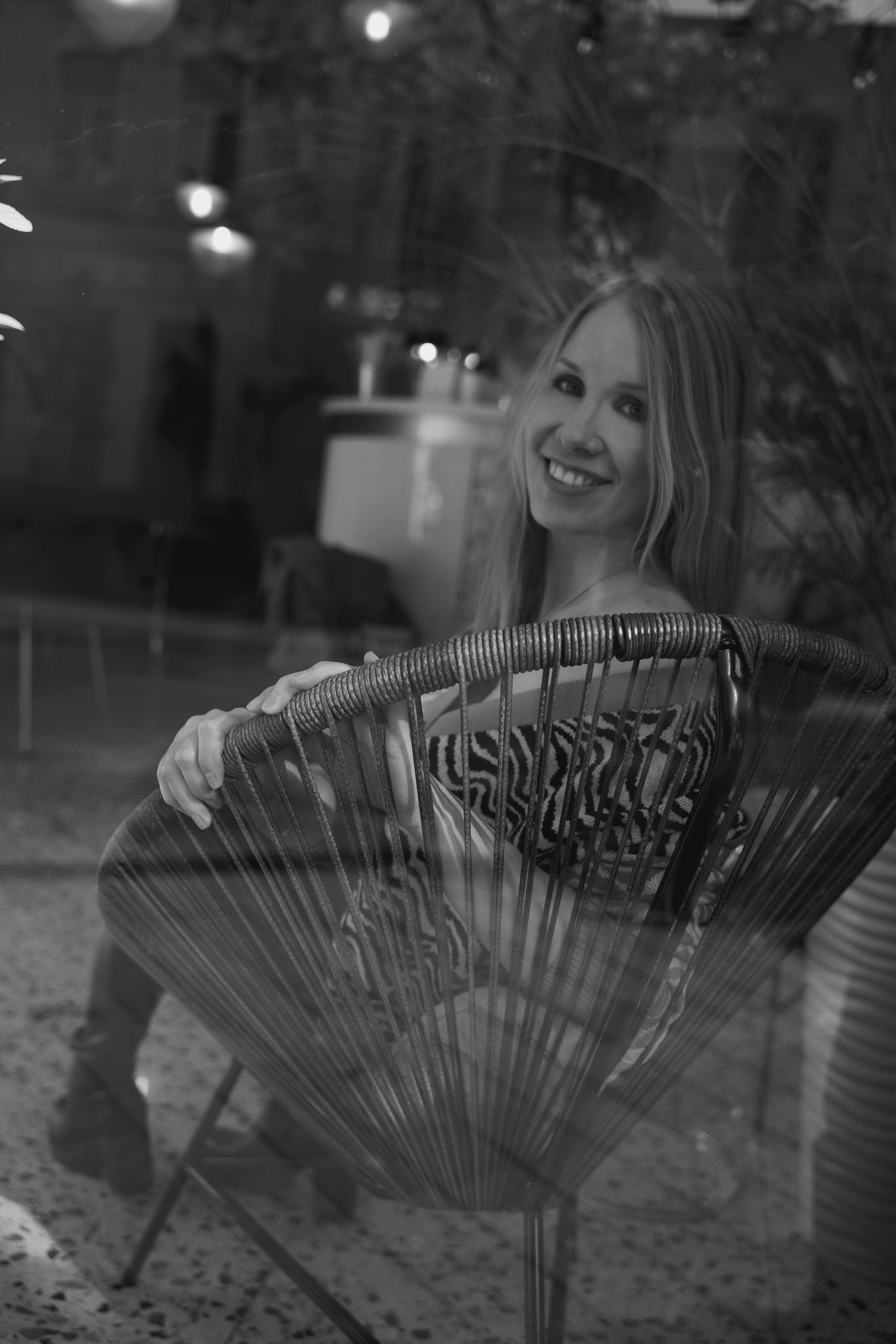 Контент-съемка копирайтера Екатерины Явник. Фотограф для маркетплейсов Wildberries и Ozon | Предметная и фуд-съёмка, инфографика и видео для брендов — Анастасия Супрунова