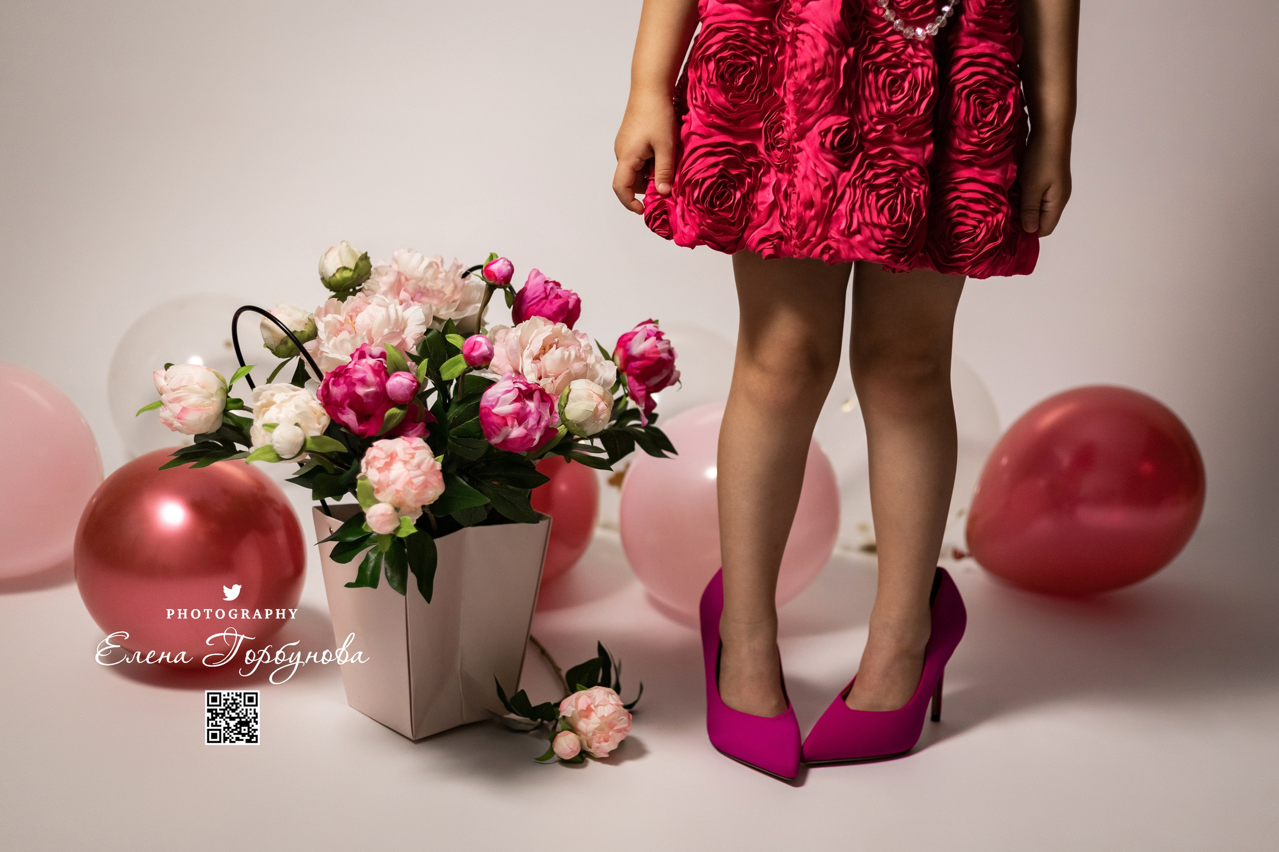 «Модница в розовом» В моей студии. Вероника и Александра. 2024. Фотограф Пермь. Свадьбы. Семья и дети, школа, д. сад. Фотокниги