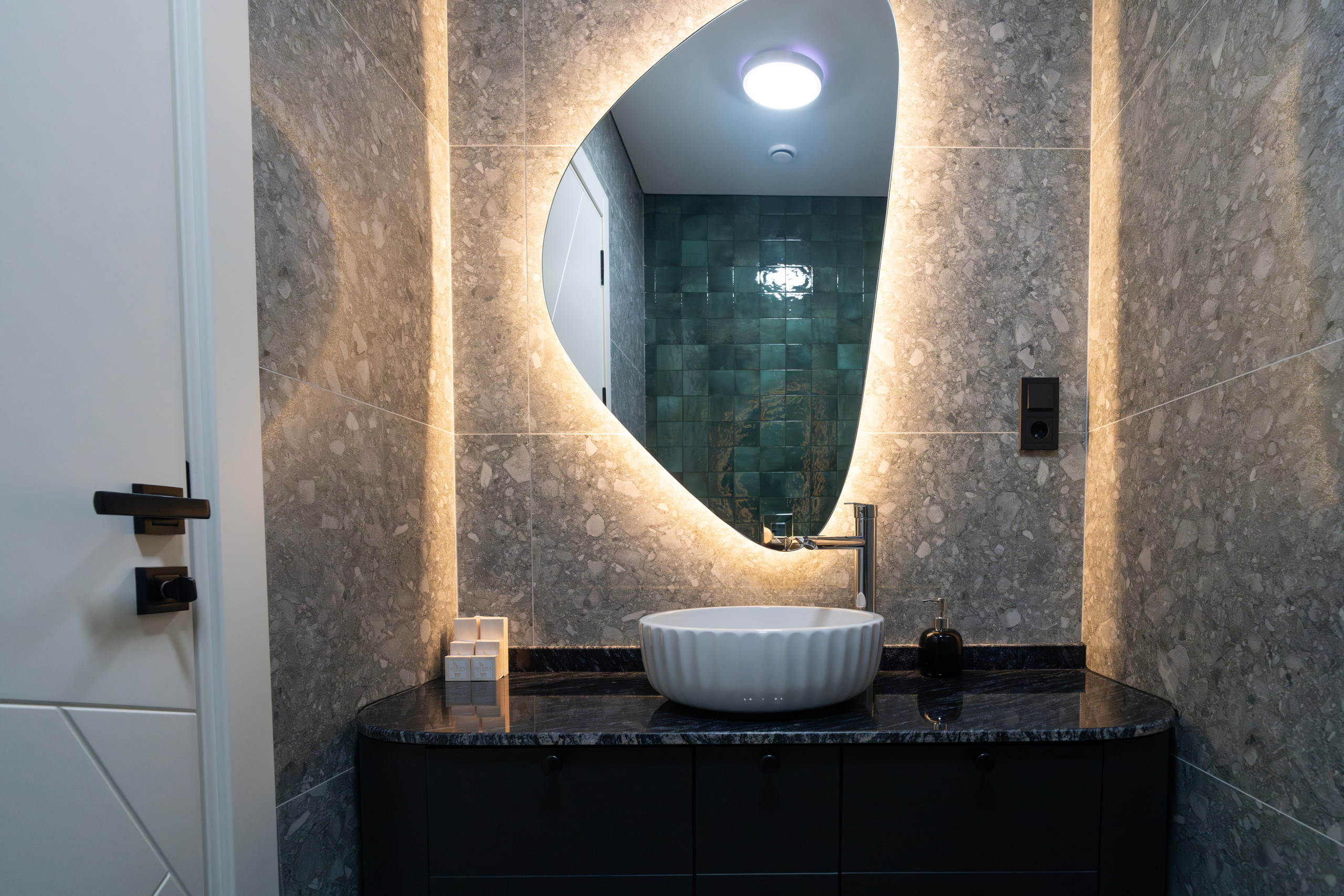 Riviera. Главная