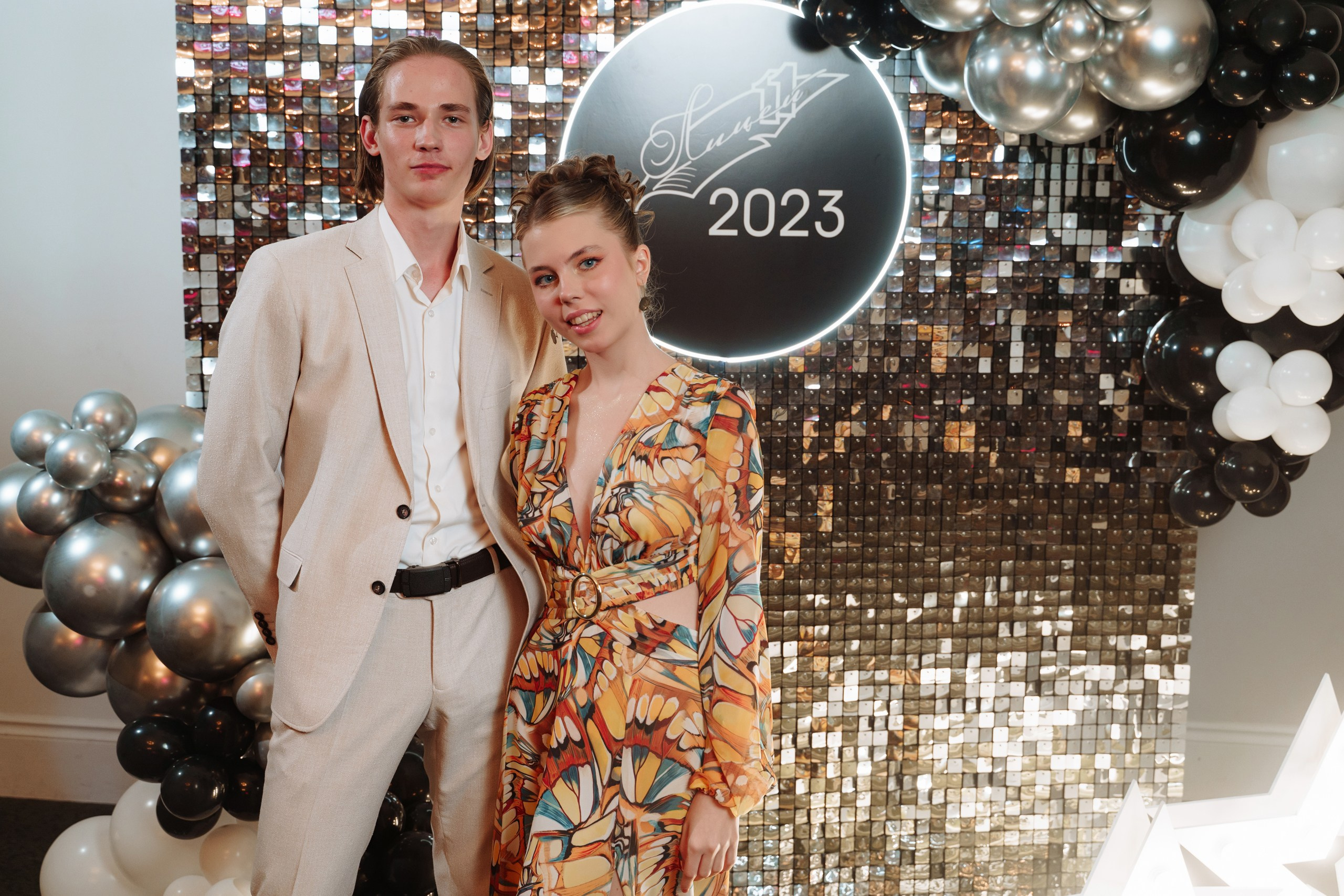 Выпускной фото на выпускной