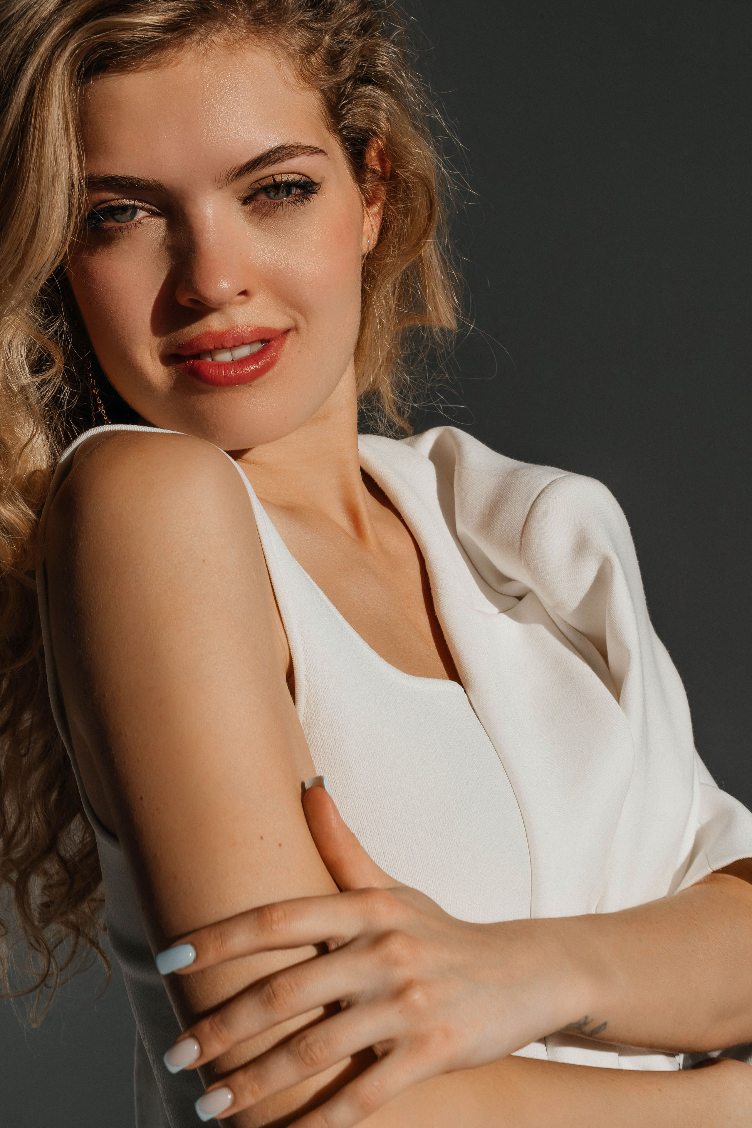 Съемки в интерьере студий. Виктория Алпеева — фотограф по любви