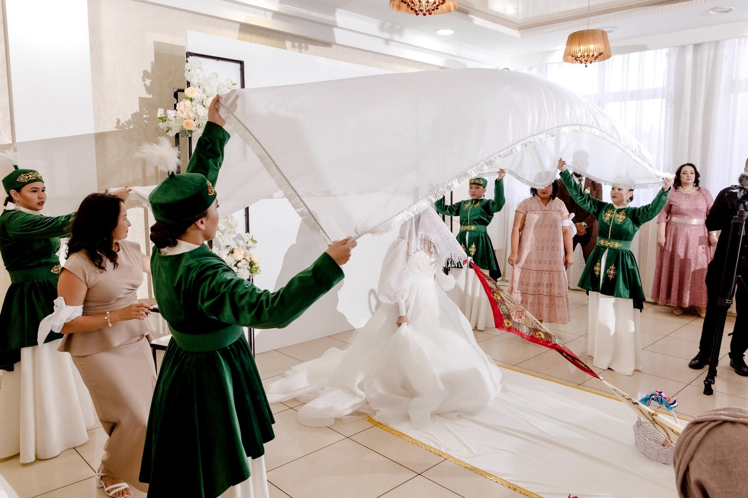 Банкет/Ресторан. Свадебный и семейный фотограф в Оренбурге Тасжан Аккелбеков