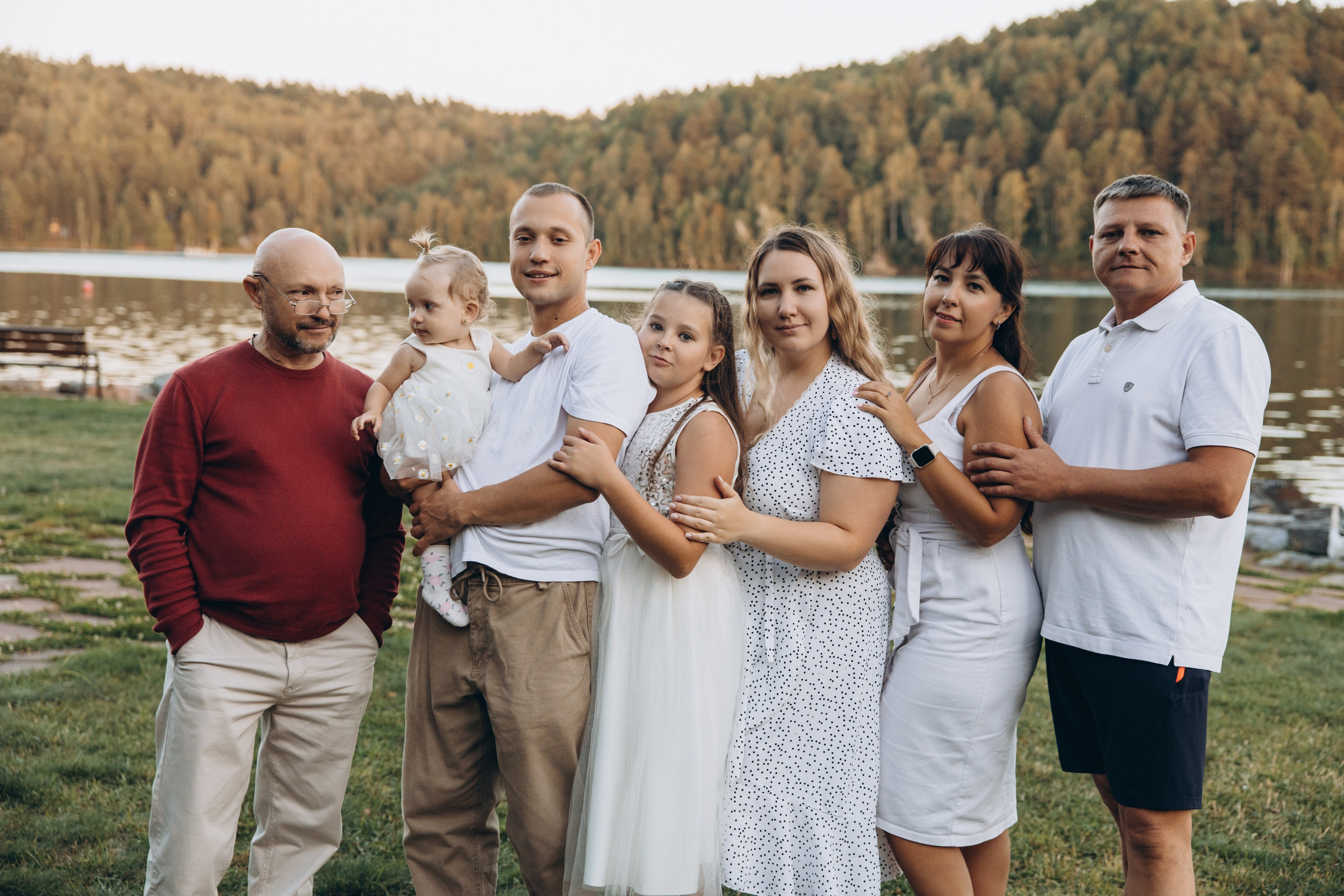 Мире год. Свадебный, семейный фотограф в Иркутске Светлана Макаричева