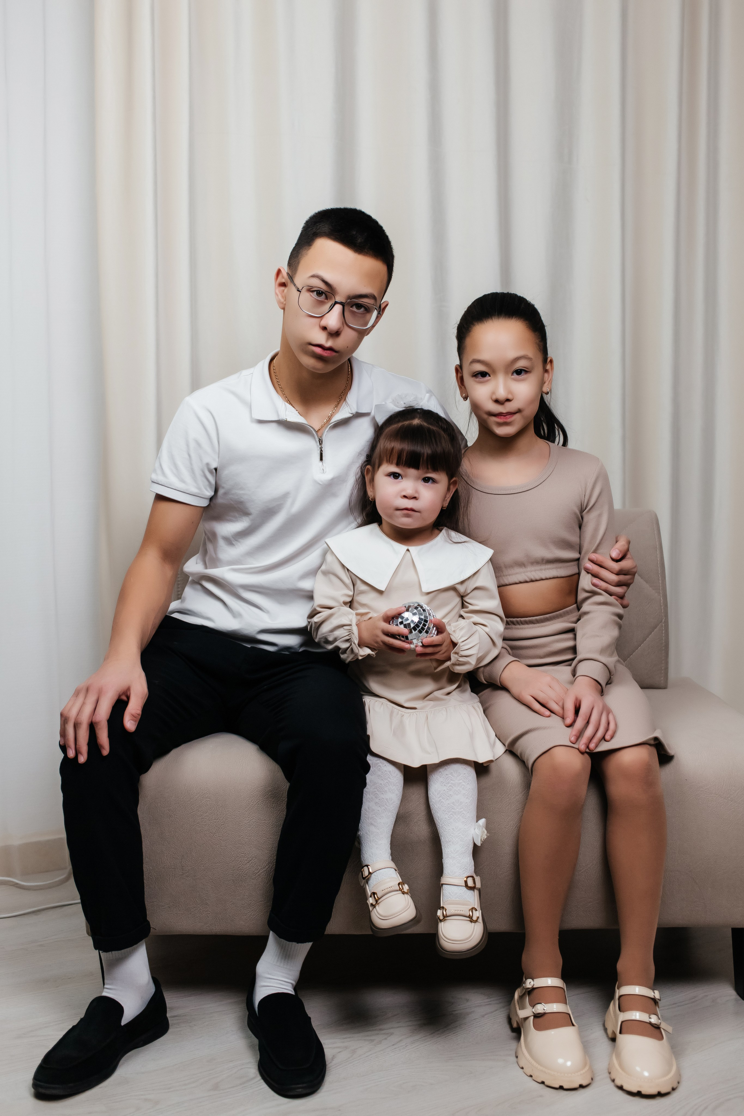 Альмира семейный новый год. Женский фотограф в Оренбурге Ирина Заводчикова