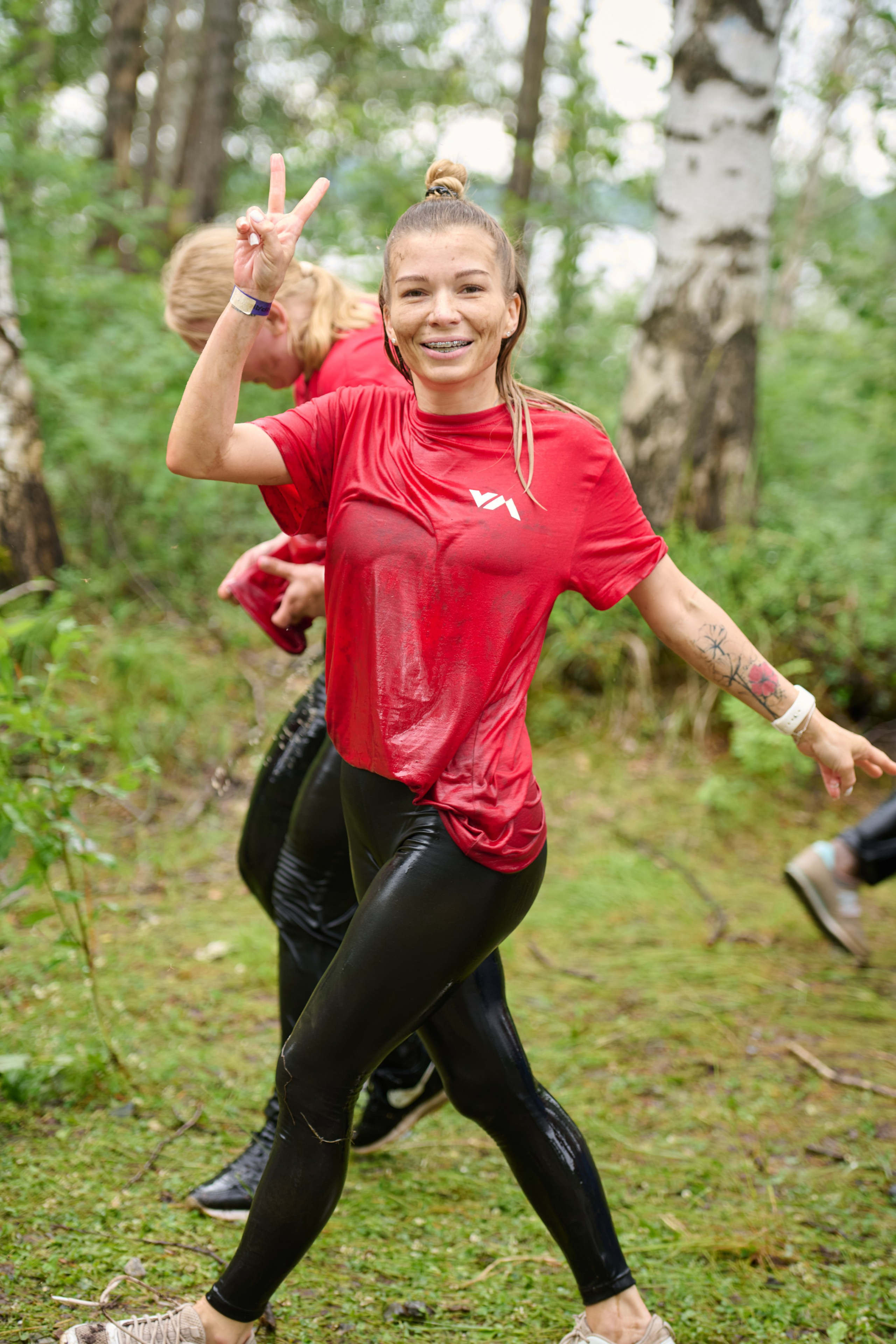 Фоторепортаж с забега Стальной характер в Сургуте, 5 июля 2025. Репортажный и семейный фотограф — Шелихов Сергей