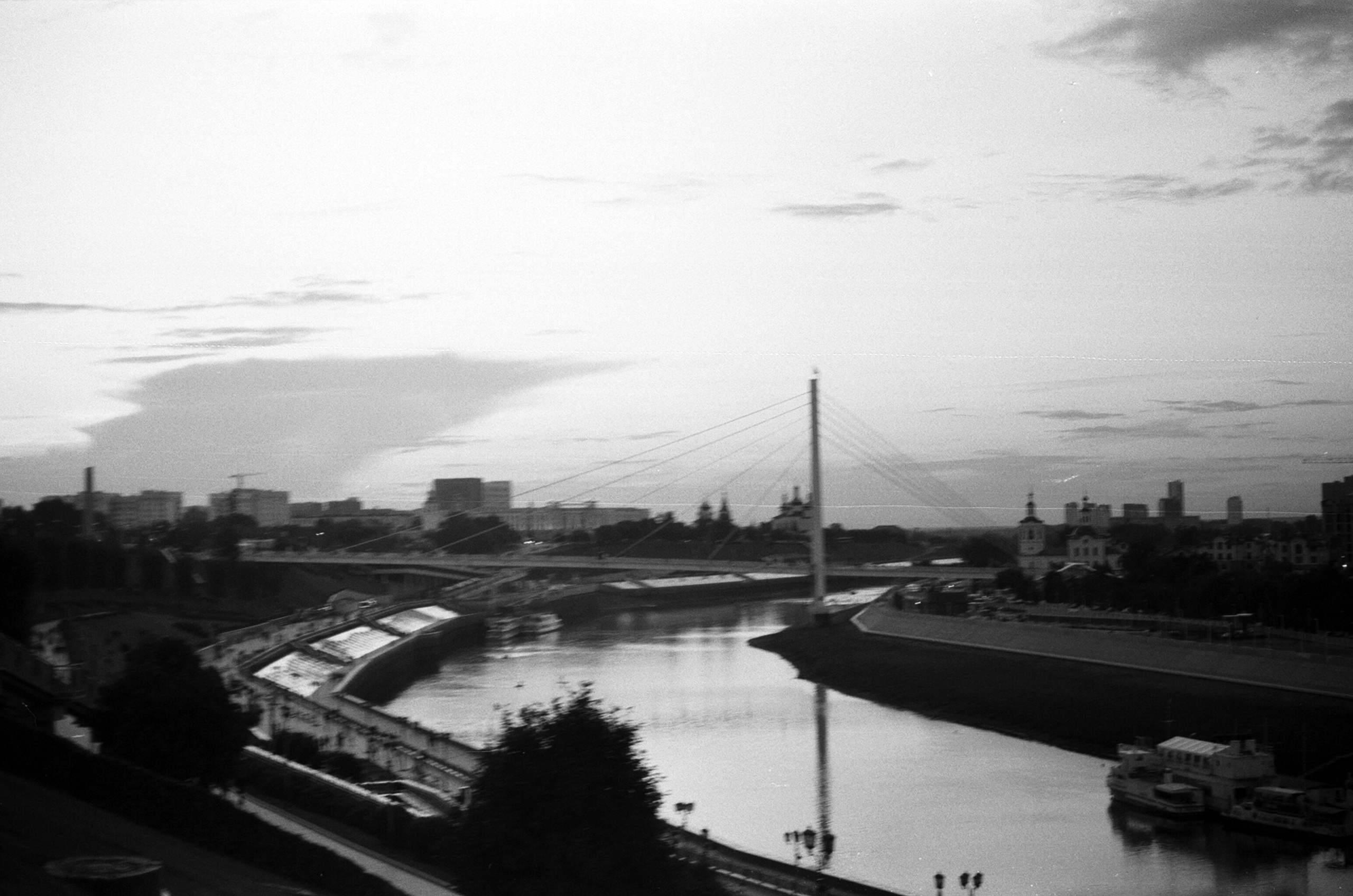 Альбом пленочных ЧБ-фото. Репортажный и семейный фотограф — Шелихов Сергей