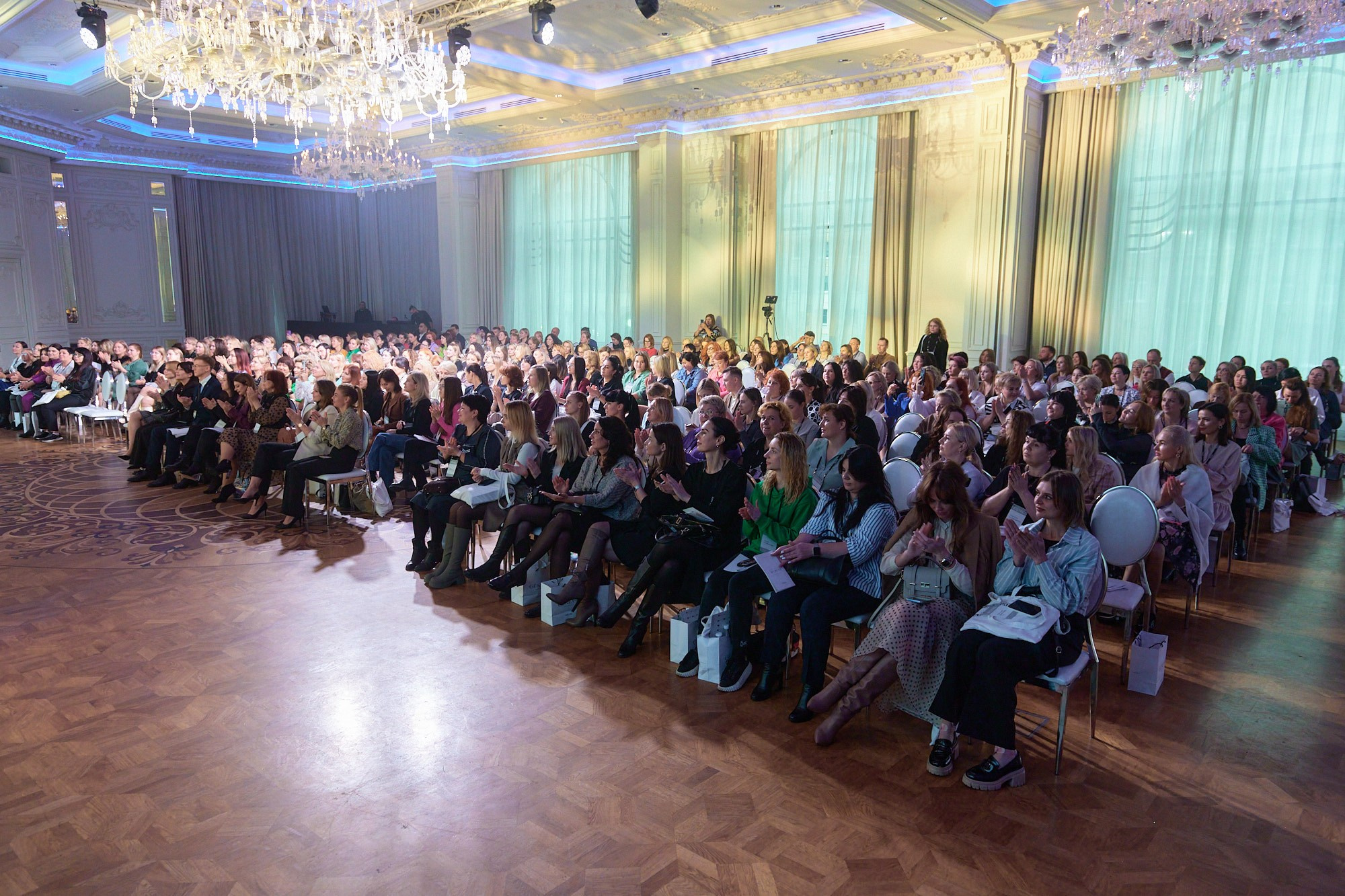 Конференция Estel. Репортажный фотограф в Москве Вадим Францев