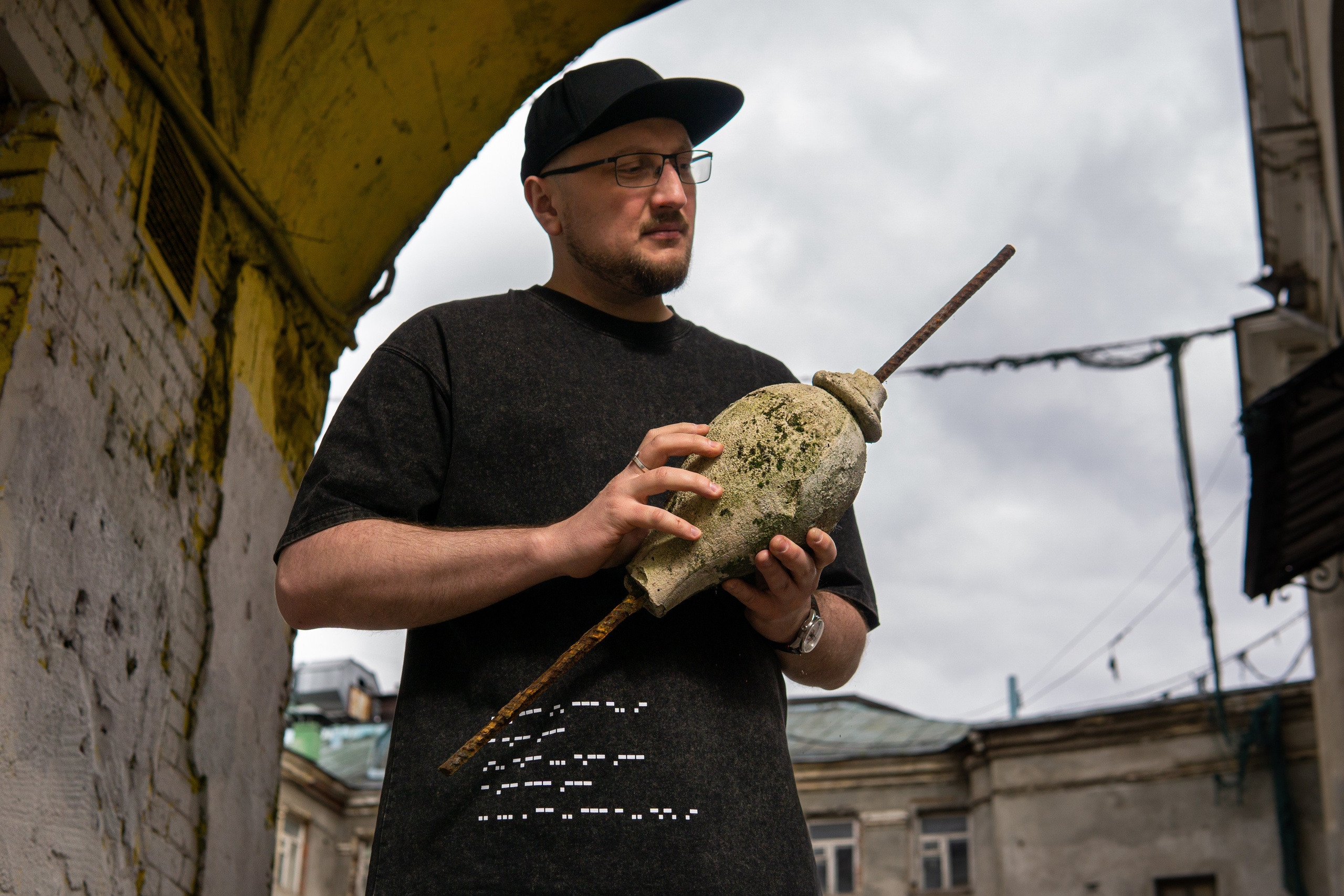 Съемка мерча БЛТ* Semiotica в городе. Фотограф-анималист Ксения Воробьева, Москва