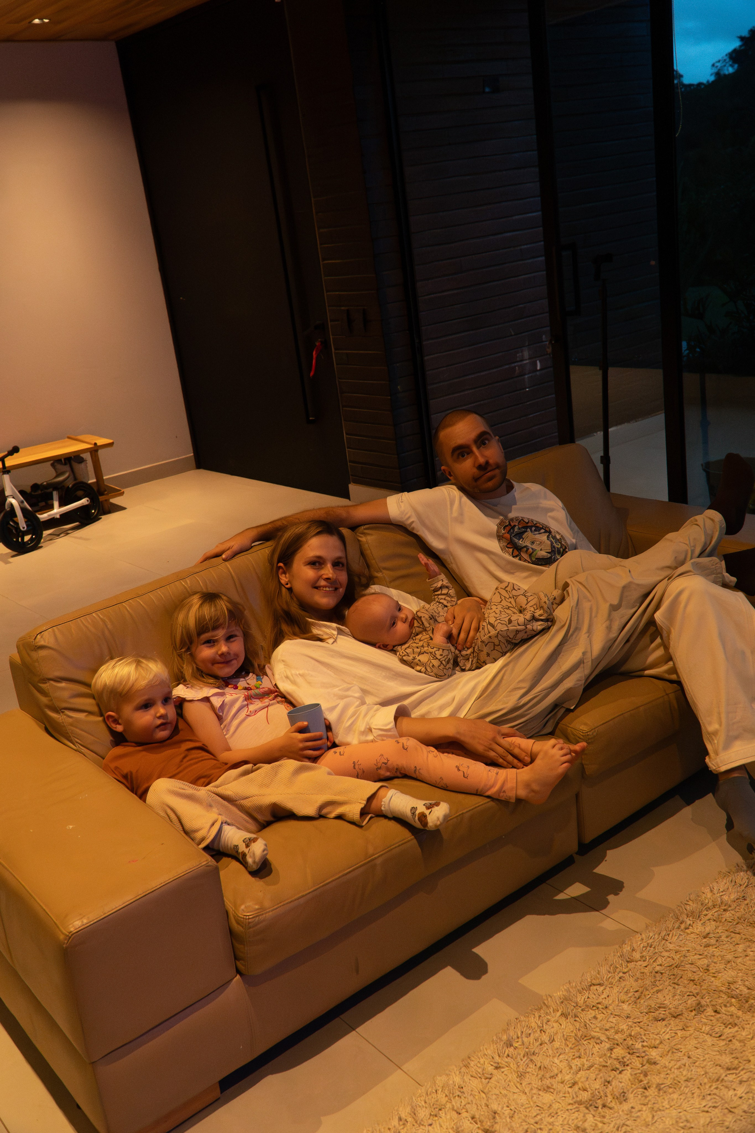 Olga and Family. Wedding Photographer in Barcelona and Medellin