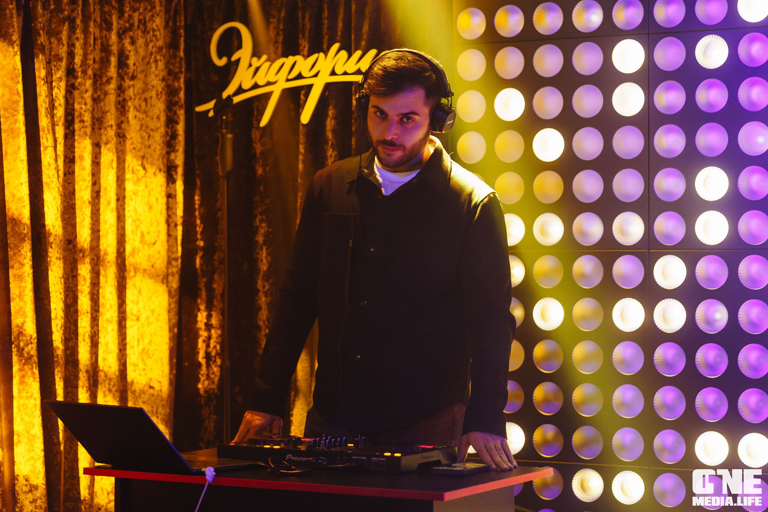 Фоторепортаж из караоке-клуба Эйфория. One Media Life: фоторепортажи, фотоотчеты с мероприятий и заведений