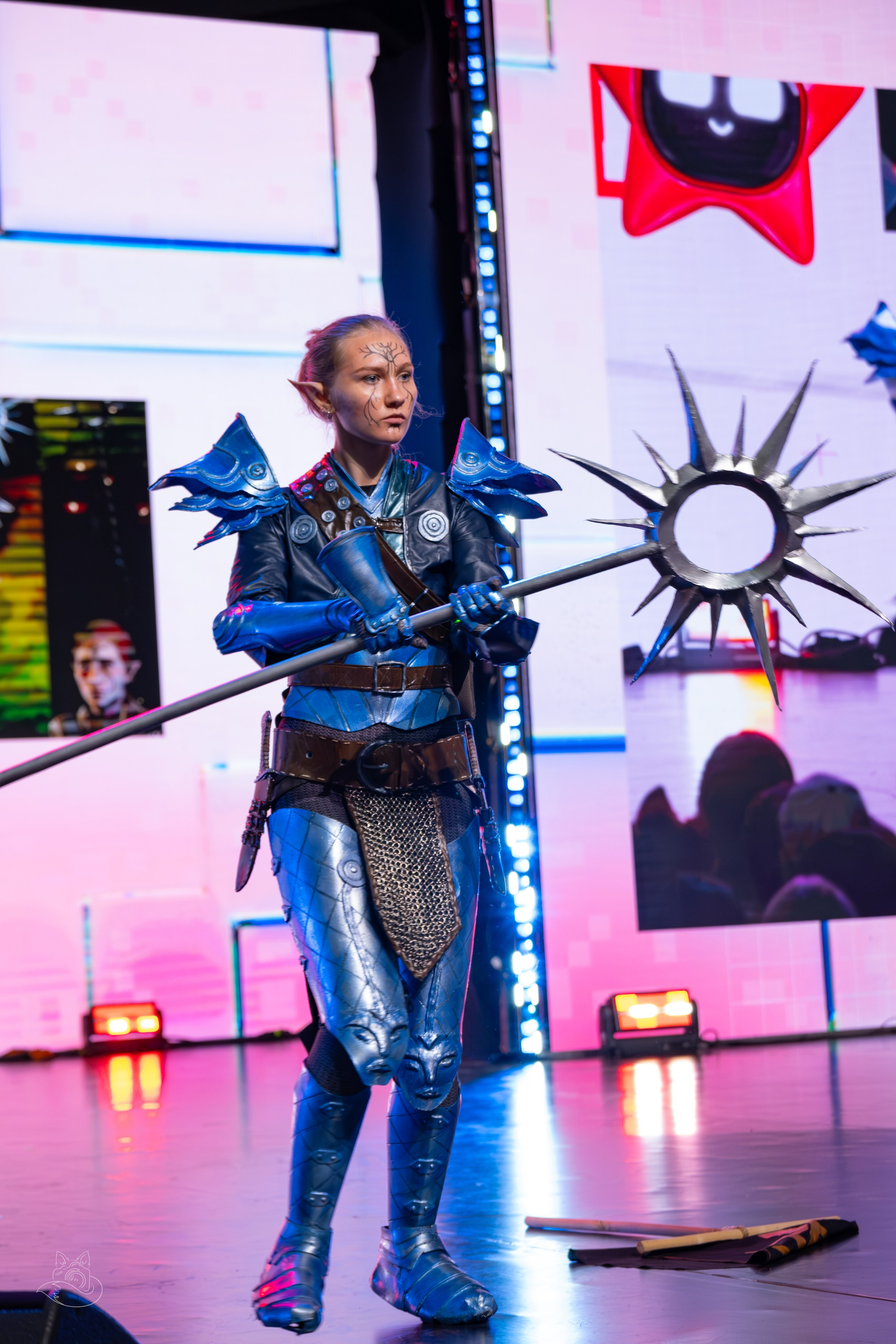 Сцена РЭД ЭКСПО 2024. Косплей фотограф