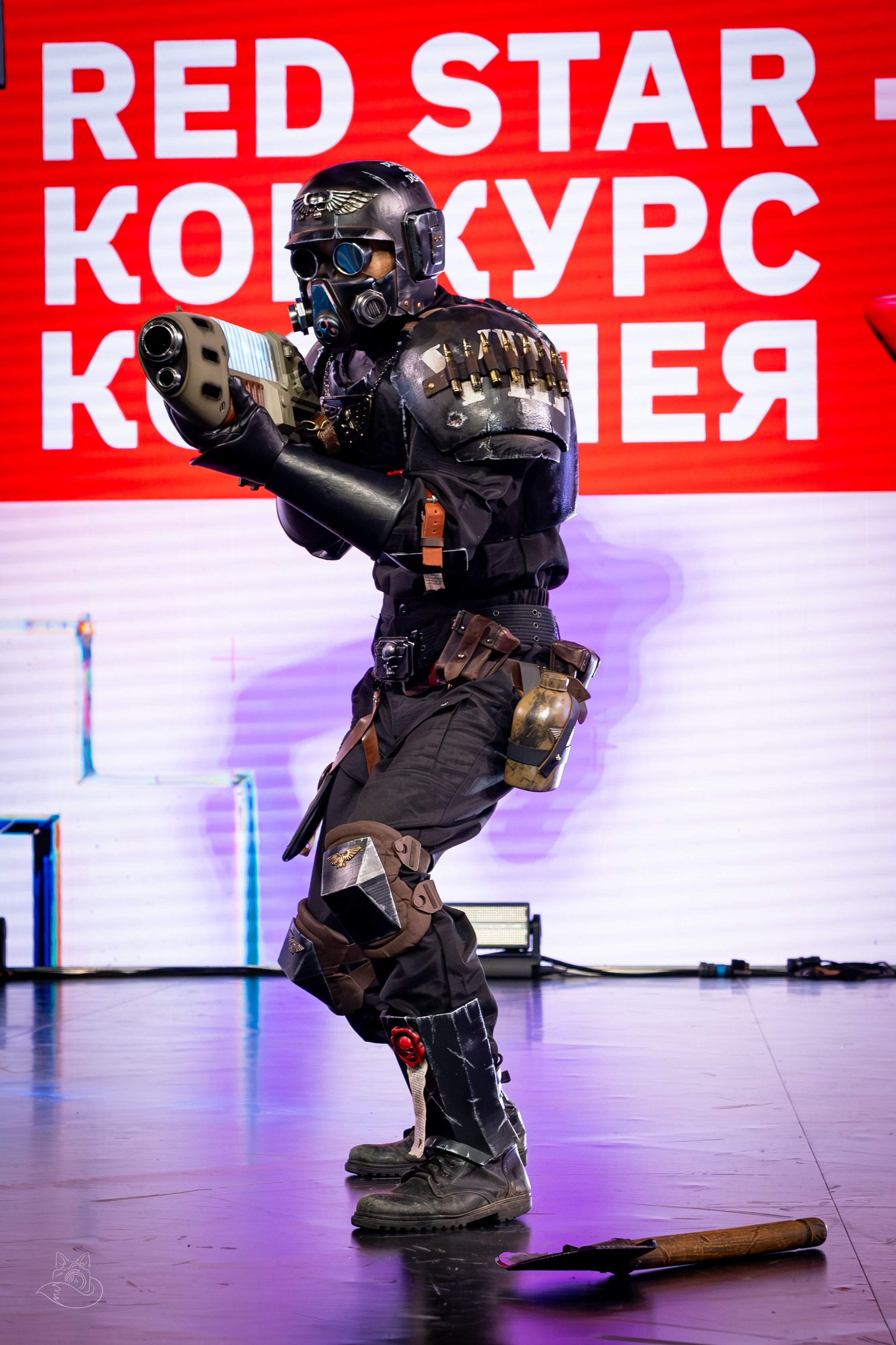 Сцена РЭД ЭКСПО 2024. Косплей фотограф