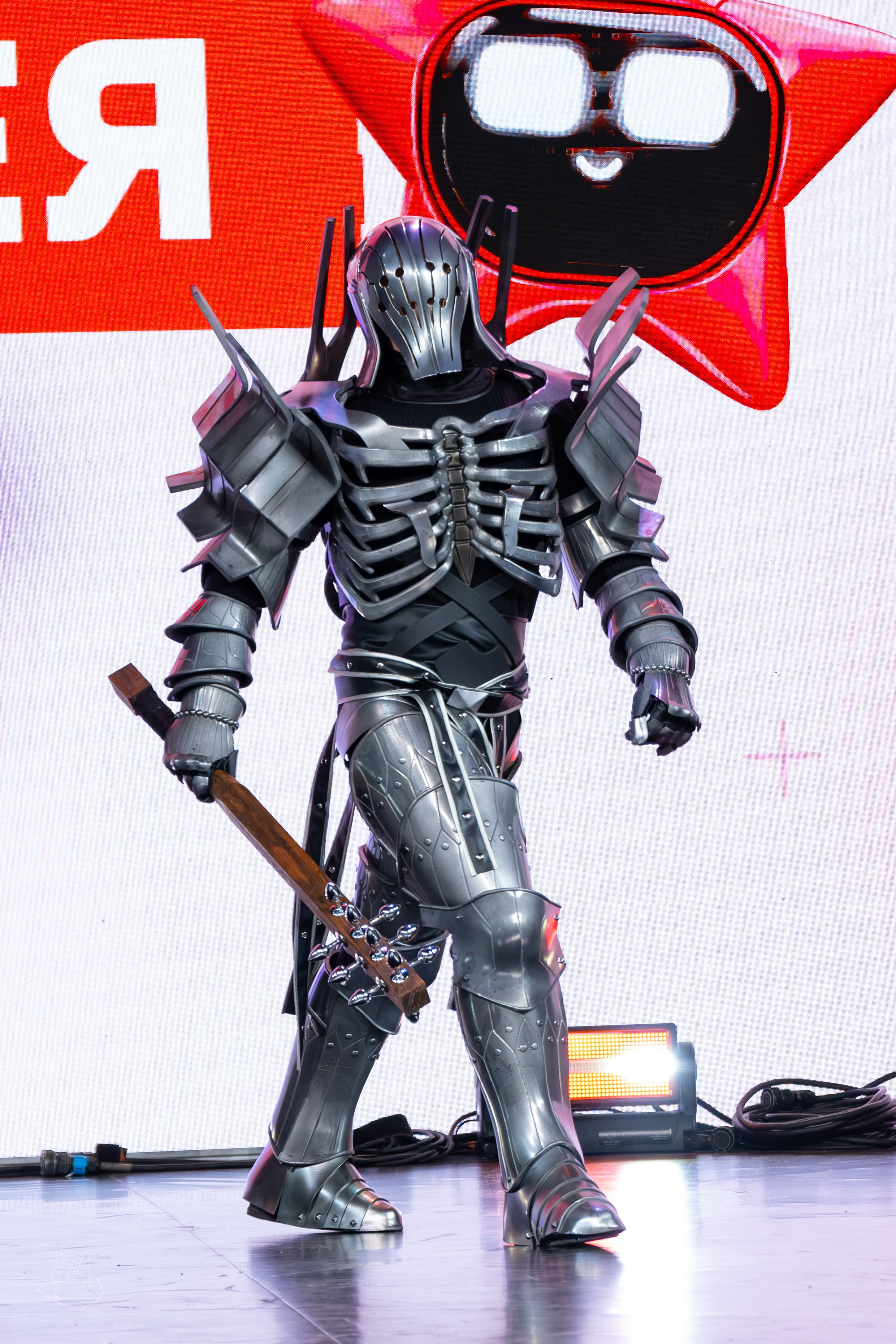 Сцена РЭД ЭКСПО 2024. Косплей фотограф