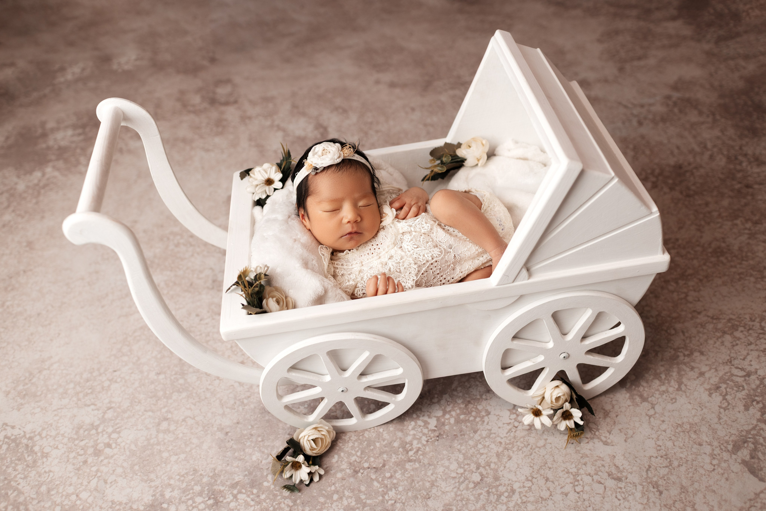 Newborn classic. Женский и newborn фотограф Айжан Шарафи в Алматы