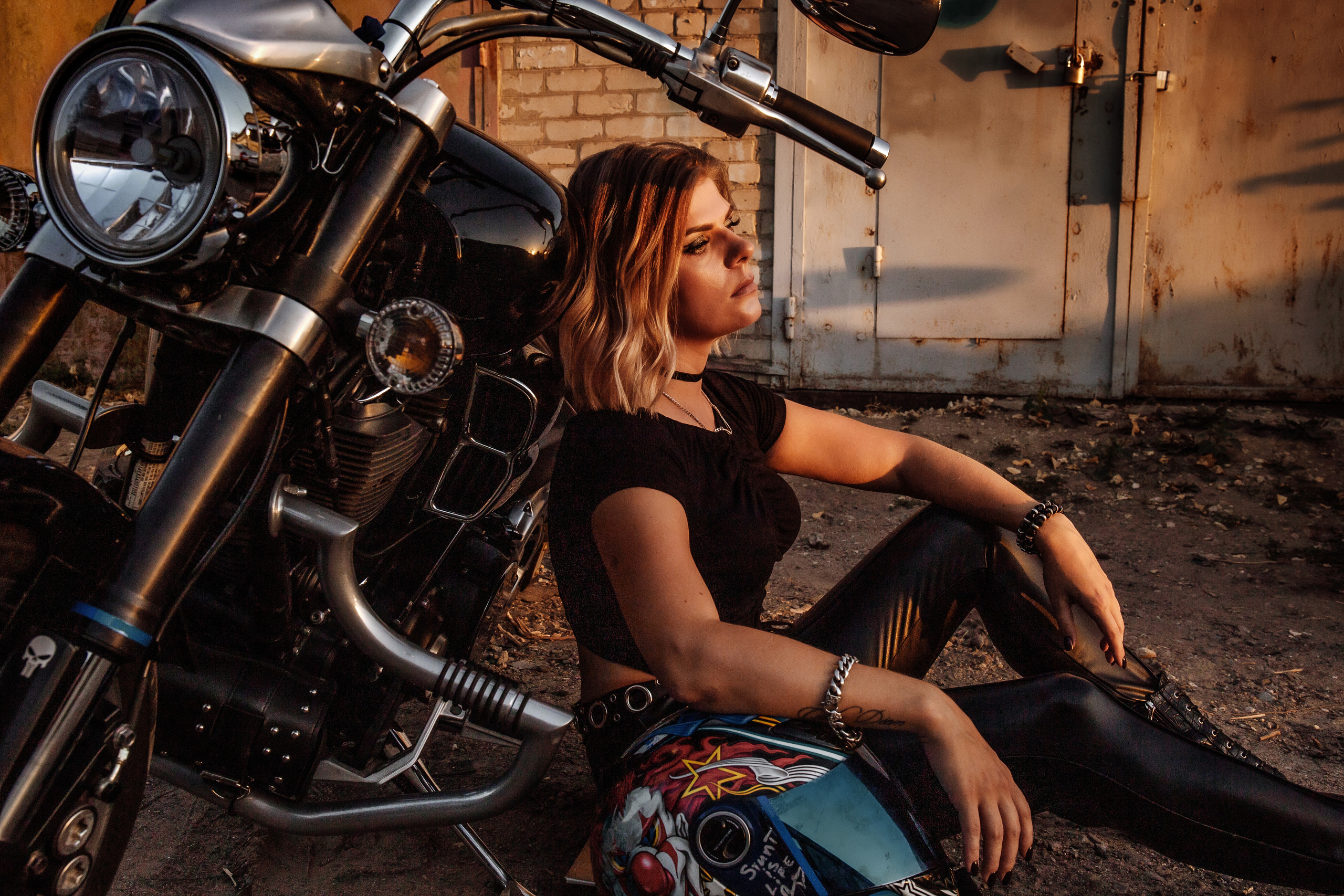 Аня. Спасибо за проявленный интерес к моему творчеству! Меня зовут Россохат