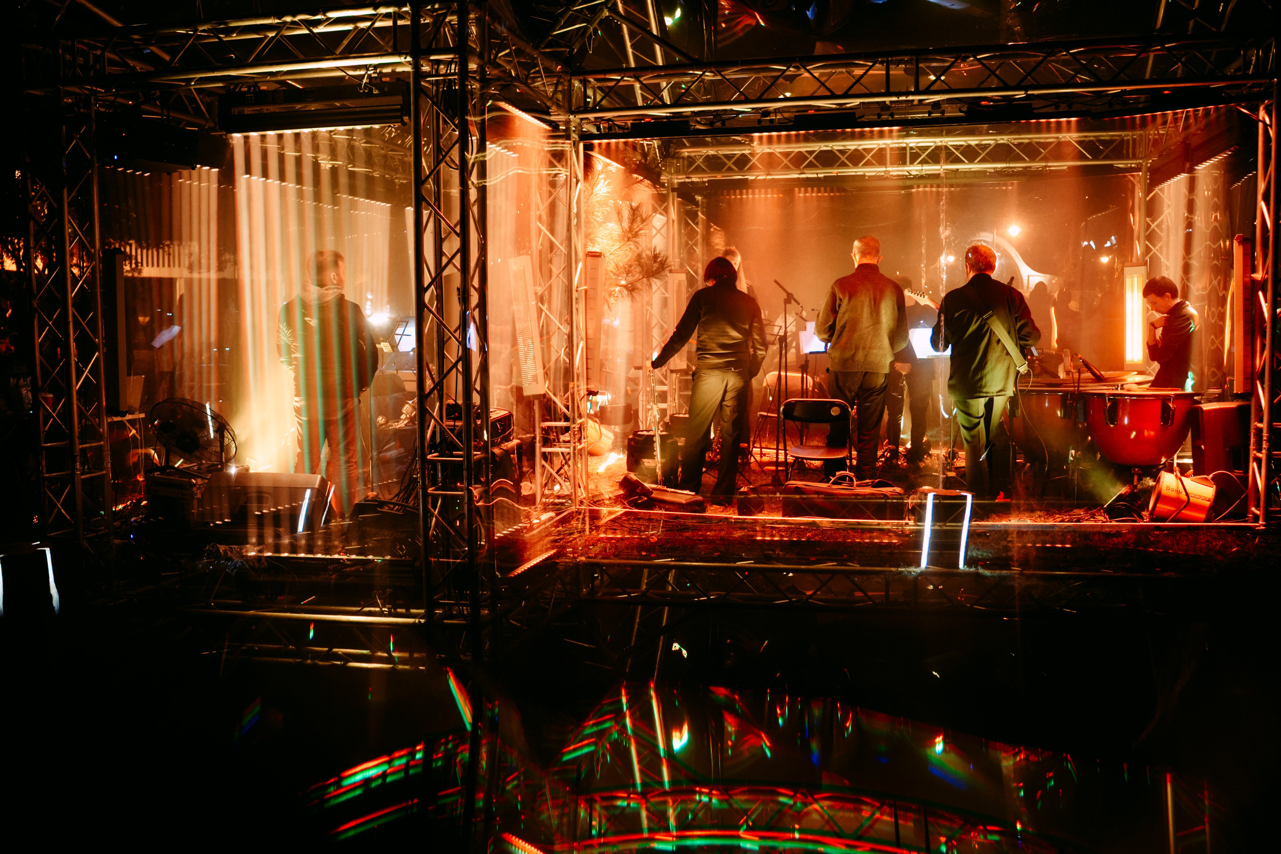 Synesthesia|Черное озеро. Главная