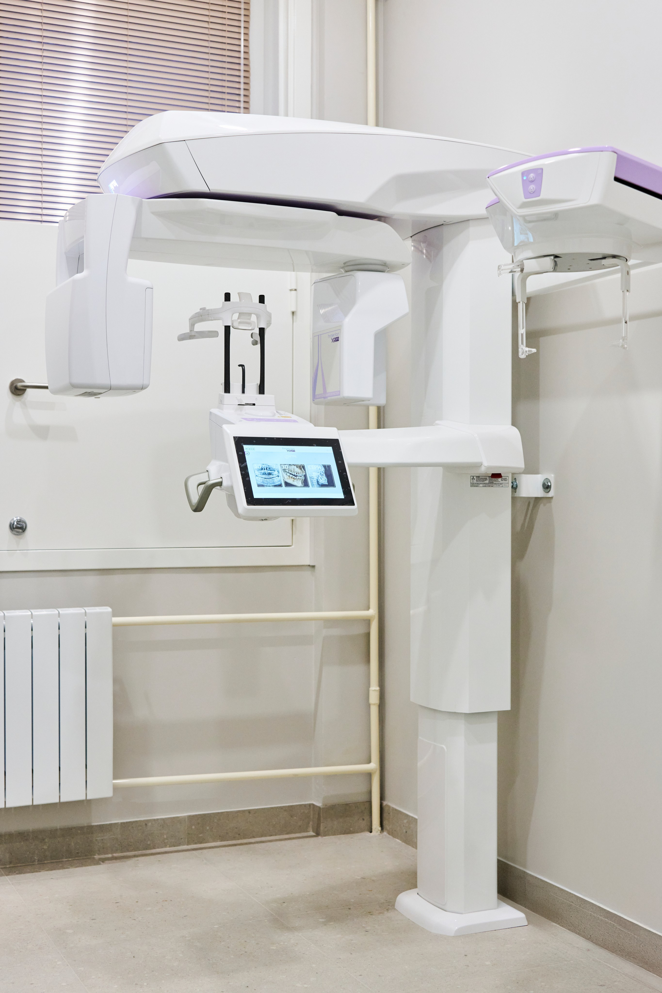 Панорамный рентген аппарат в отдельной зоне диагностики