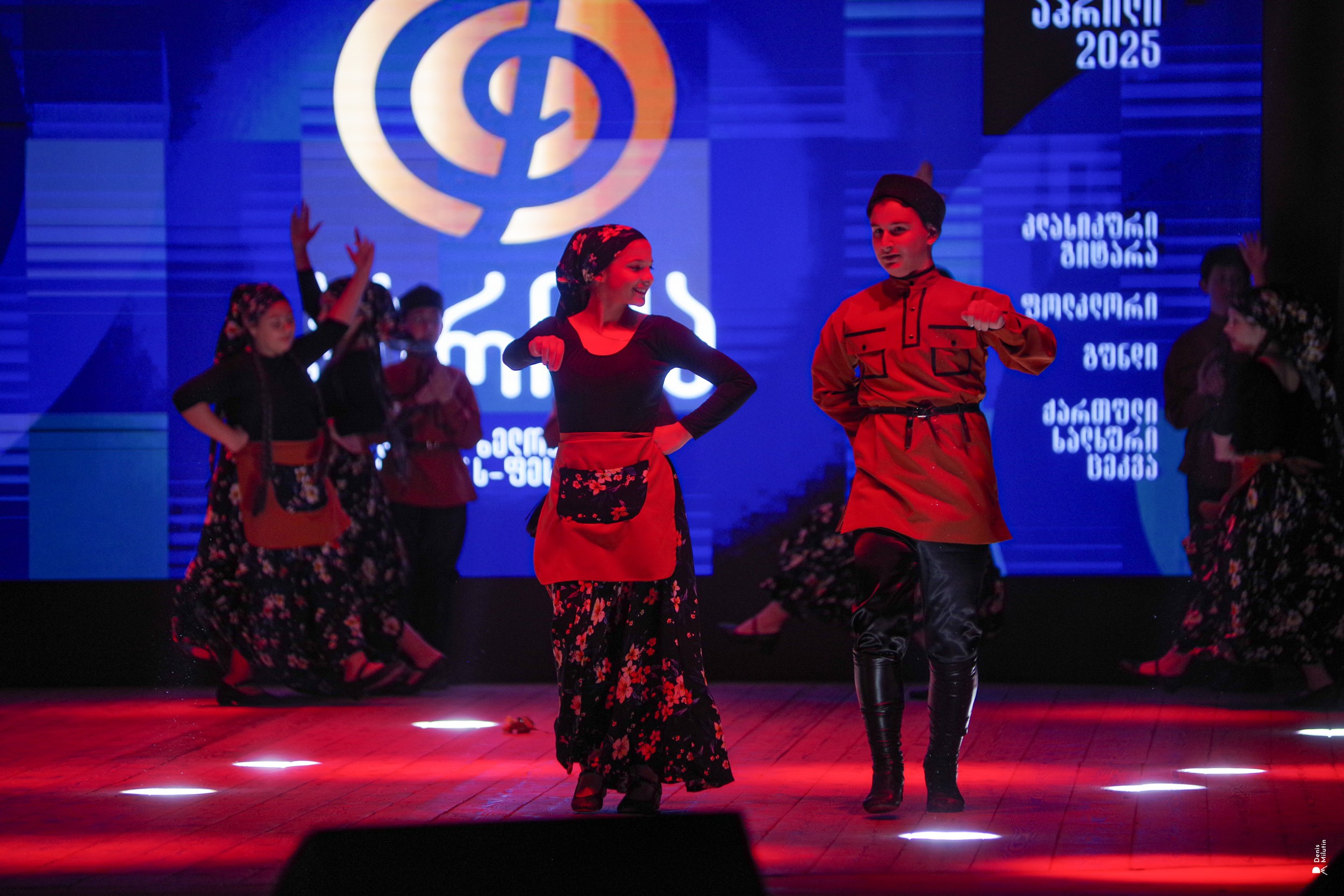 Танцы в Хоби. Портретный фотограф Денис Милютин