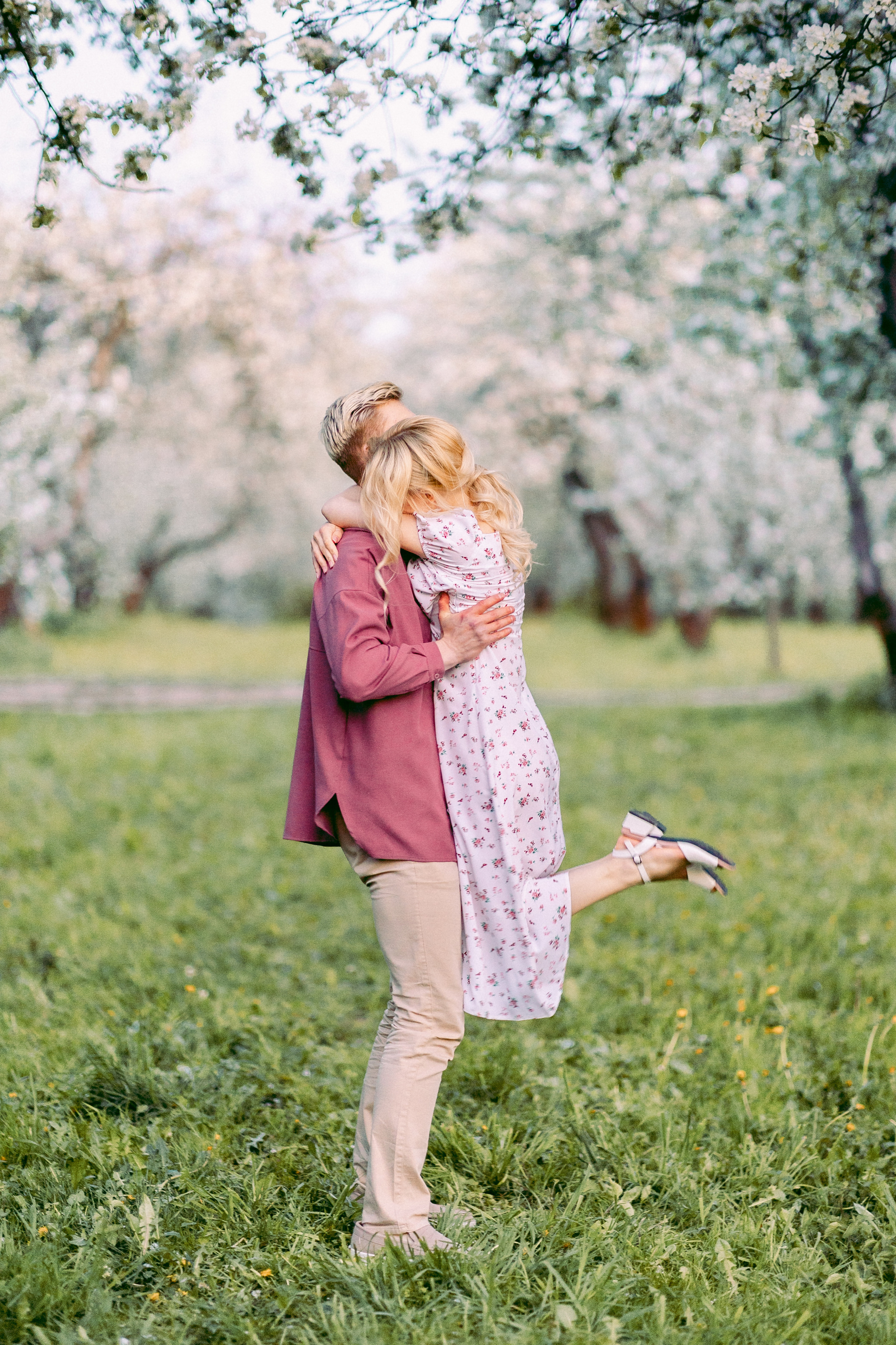 Фотограф лавстори Love story в цветении. Фотограф Москва — Павел Михайлов