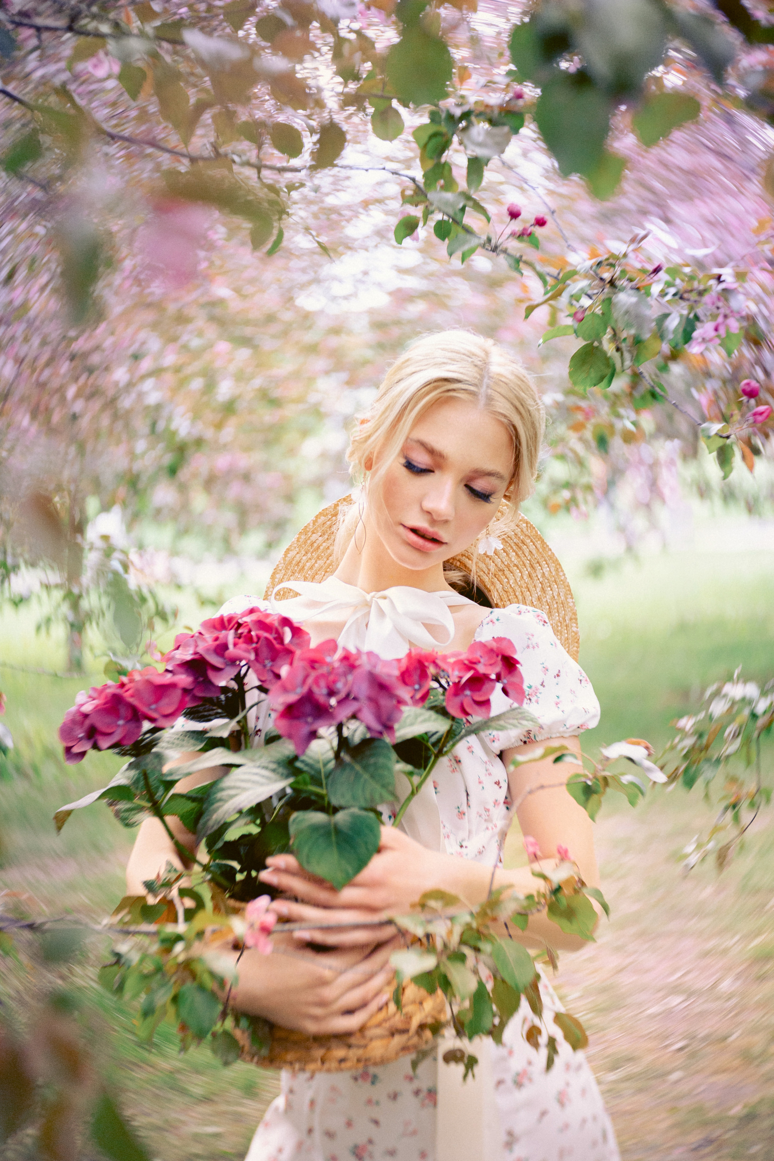 Фотограф лавстори Love story в цветении. Фотограф Москва — Павел Михайлов