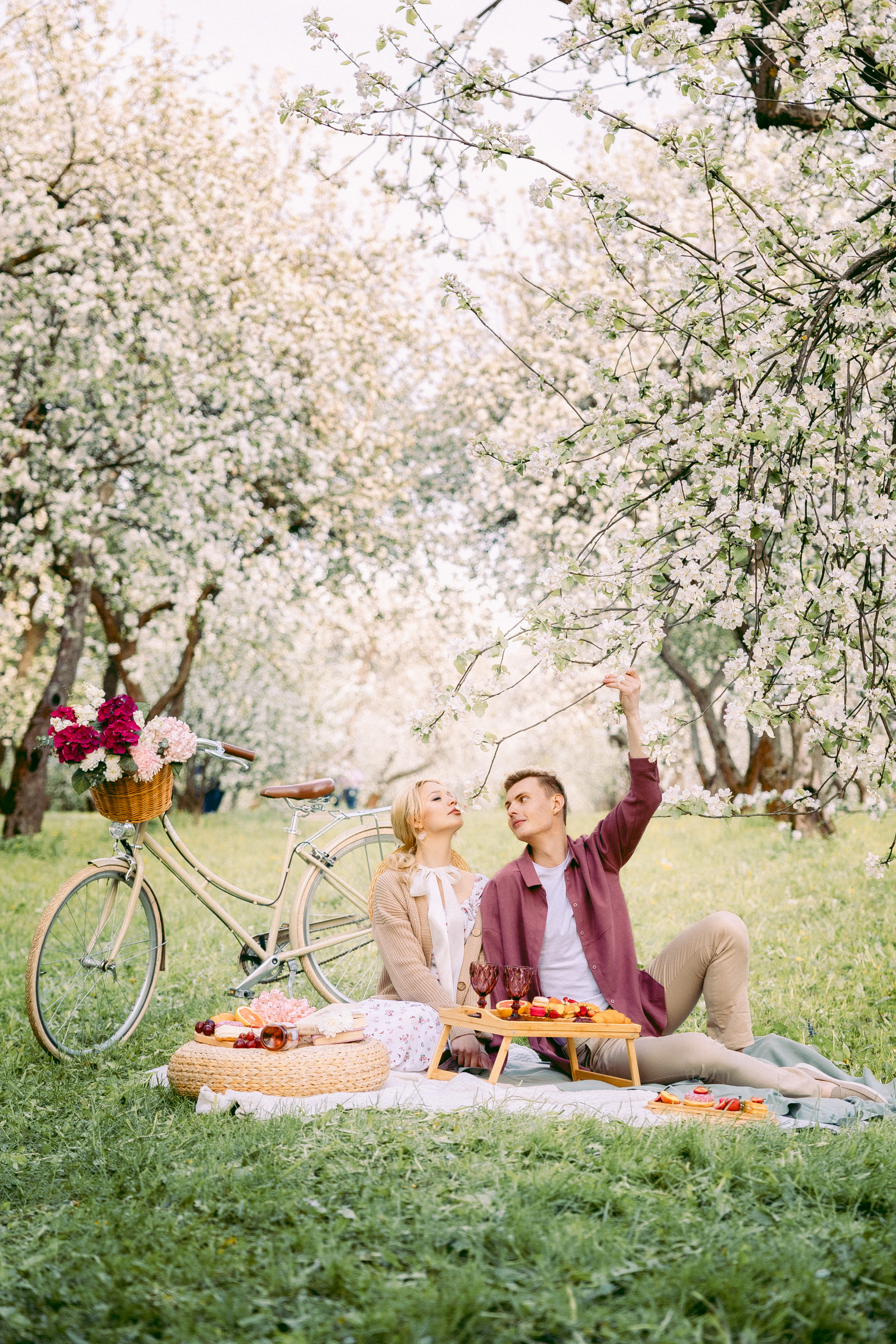 Фотограф лавстори Love story в цветении. Фотограф Москва — Павел Михайлов