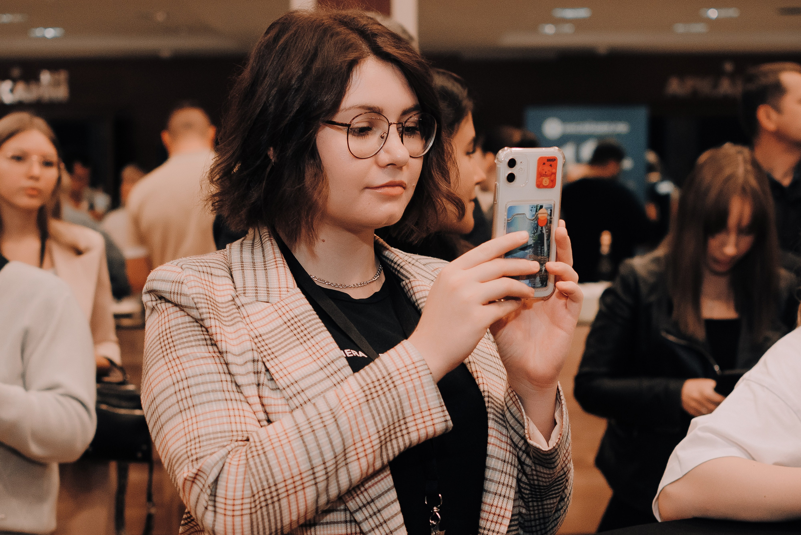 КОНФЕРЕНЦИЯ AMO CRM SIPUNI. Репортажный фотограф Зуев Роман г. Челябинск