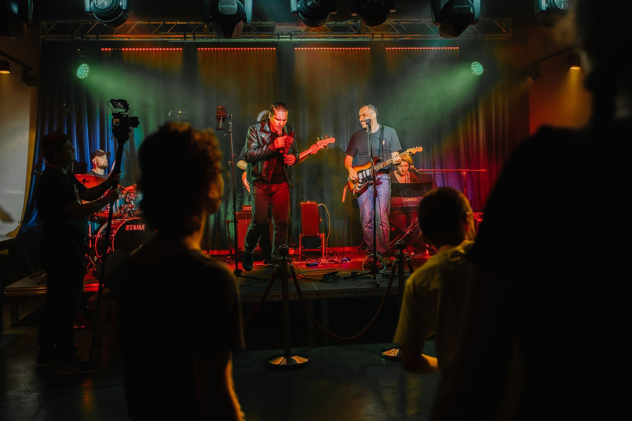 Концерт музыкальной группы. Фотограф и видеограф в Москве Ирина Фомочкина