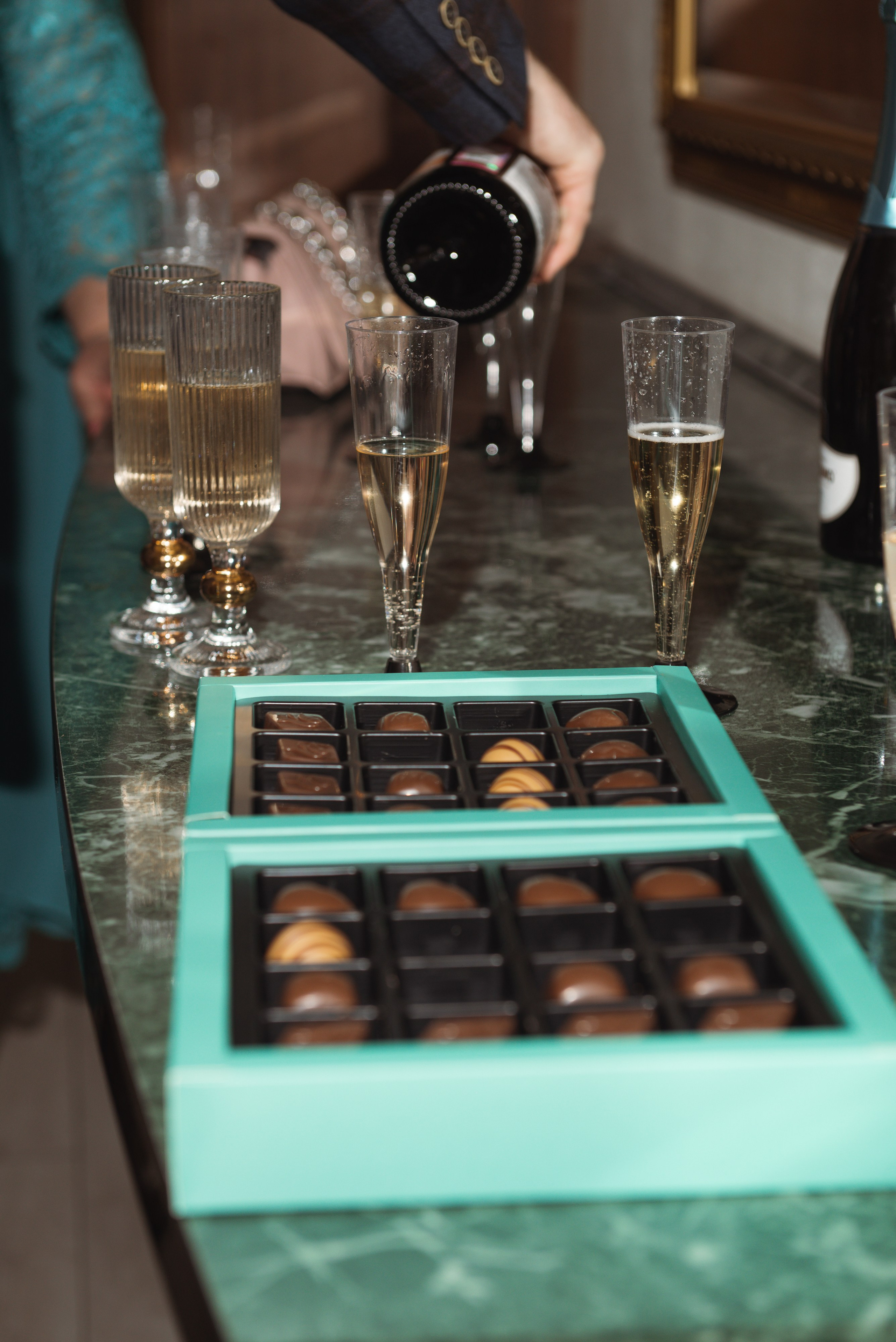 Роспись в ЗАГСе ВДНХ. Фотограф Москва Настя Профотовна. Репортажные, свадебные и контент фотосессии