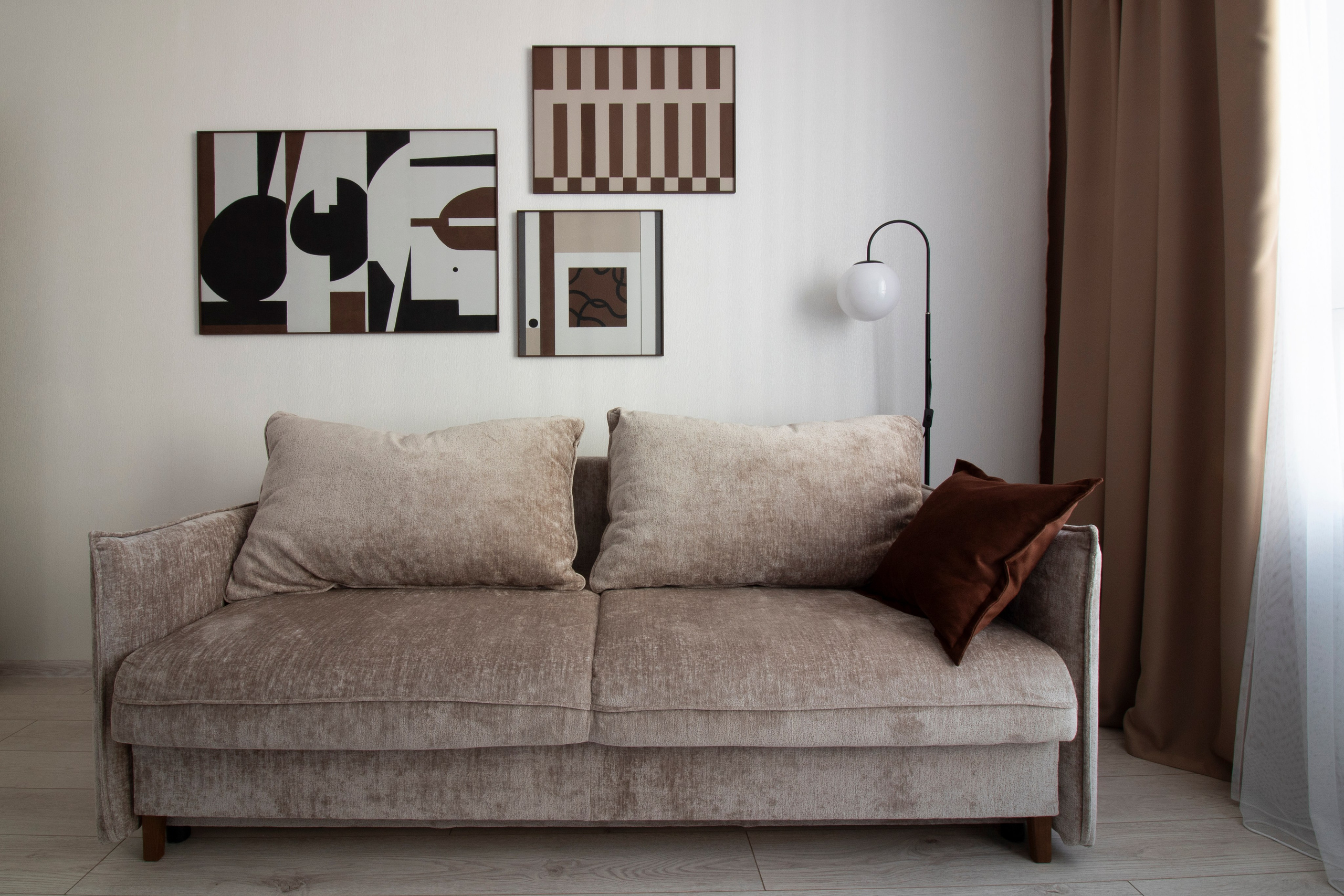 Параллельные линии — геометричная квартира для сдачи в аренду. Хоумстейджинг и дизайн. Екатеринбург