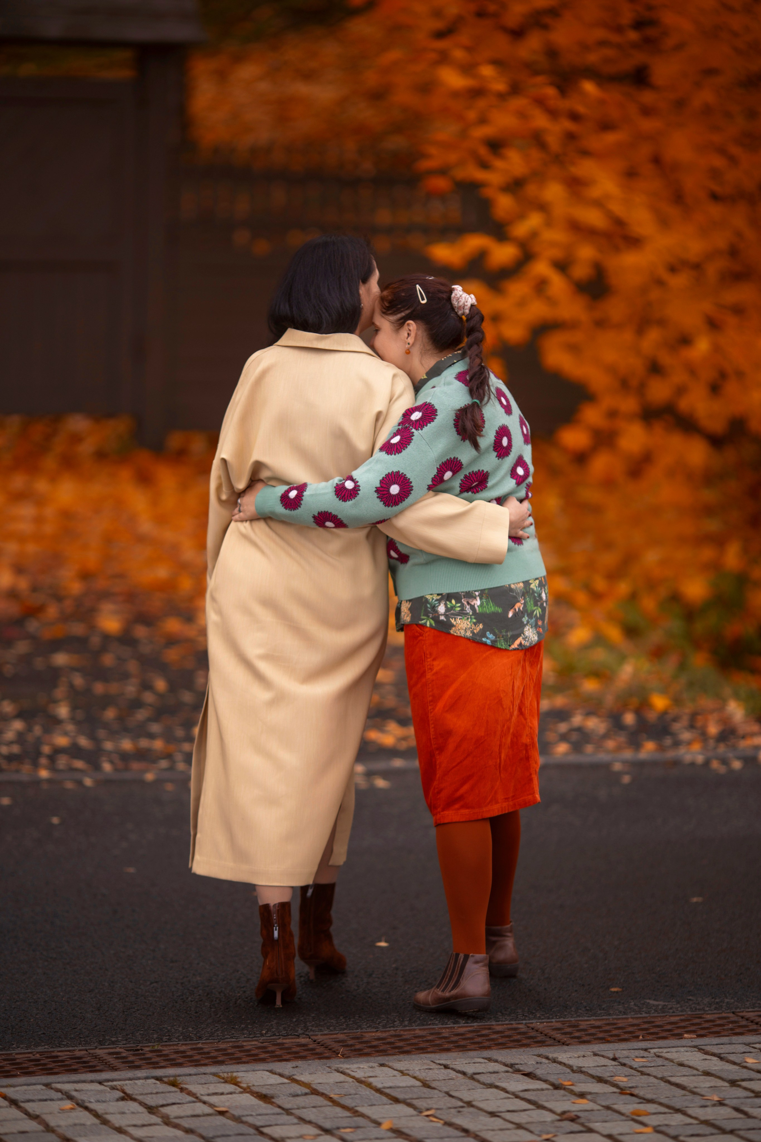 Фотосессия сестер в городе Плес