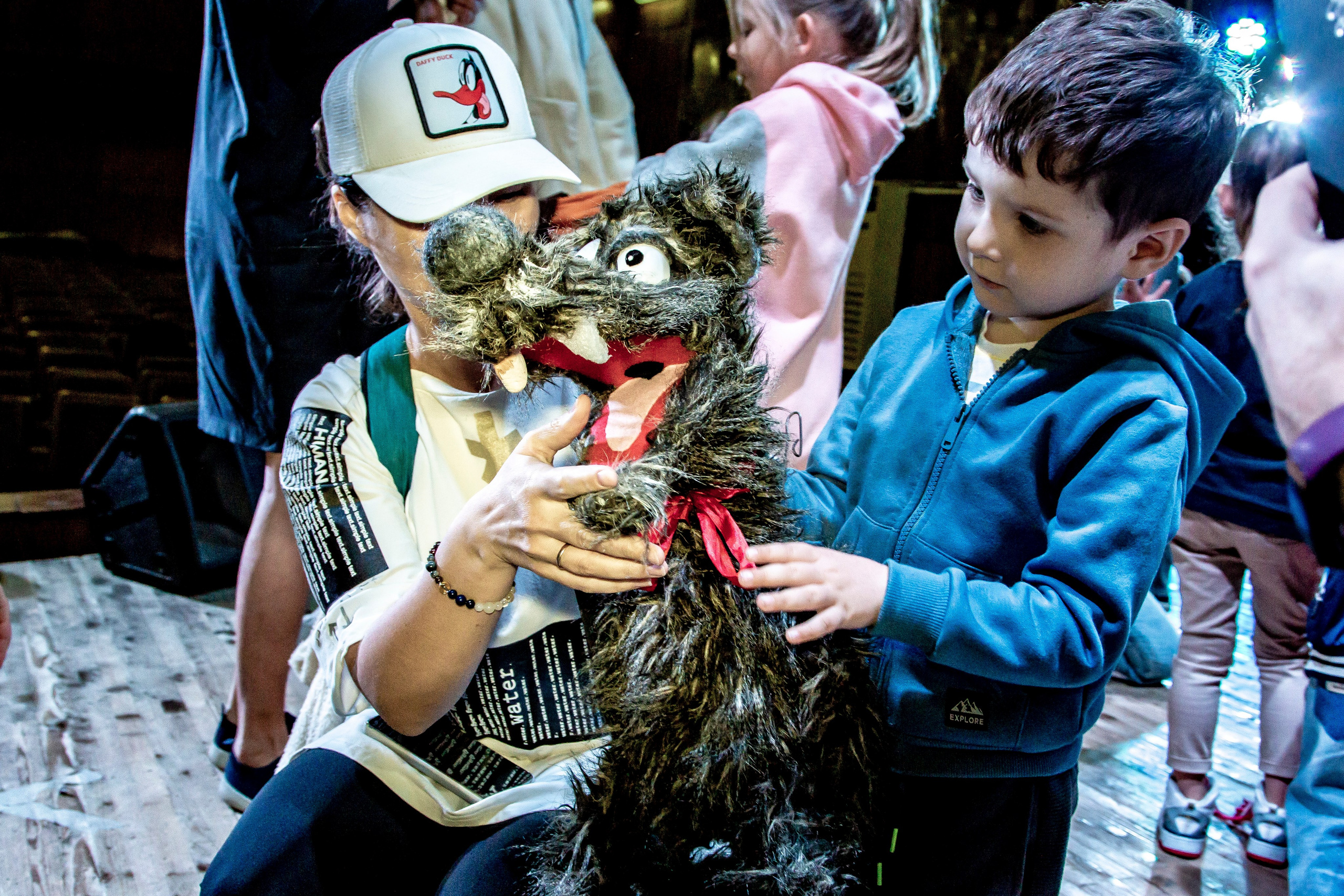 Спектакль театра Саквояж О Красной шапочке. Фотограф в Сочи Юрий Шептаев