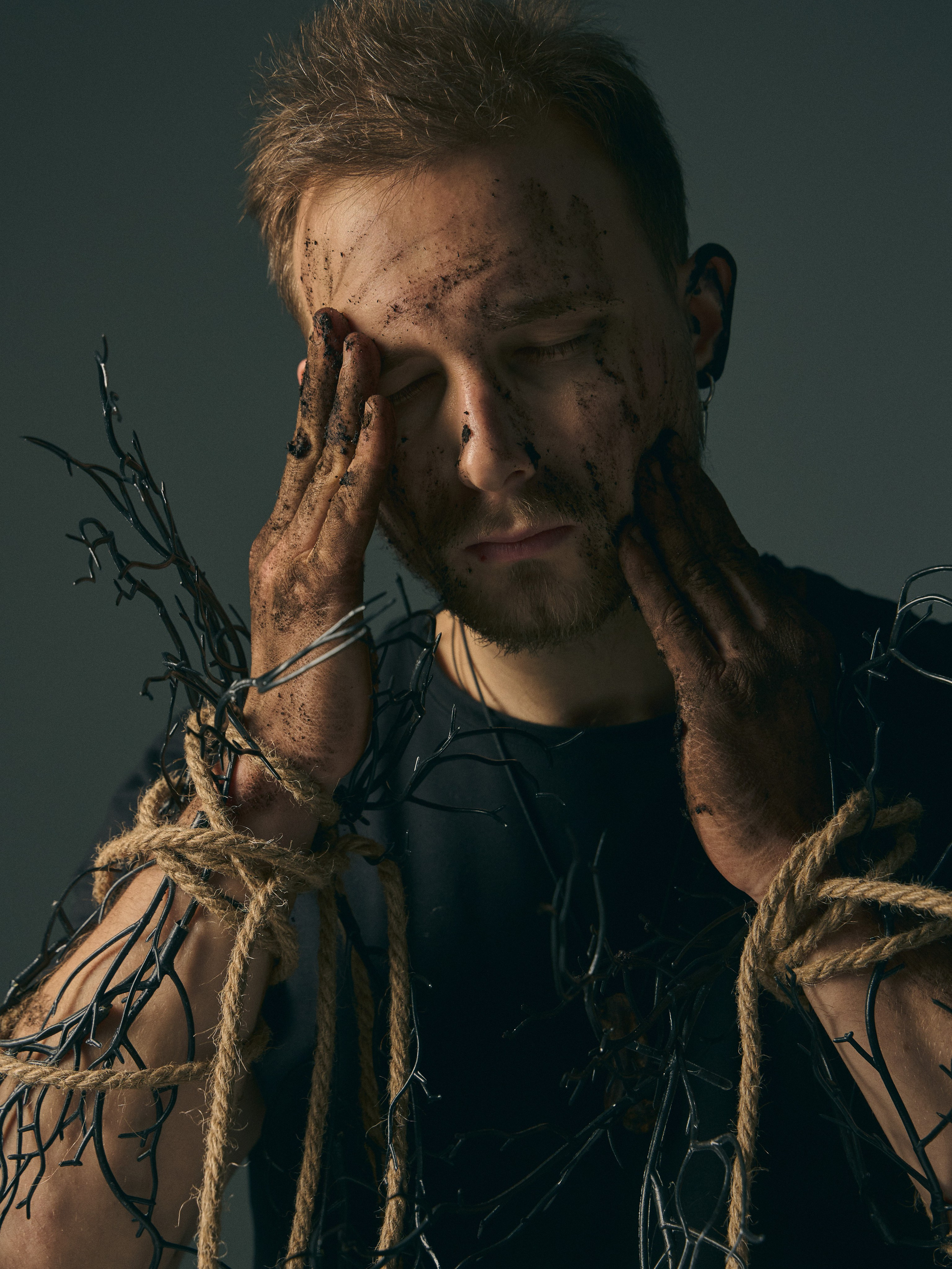 Даня Пирогов. Февраль'25. Журнал Собака.ru. Профессиональный фотограф Федотова Арина