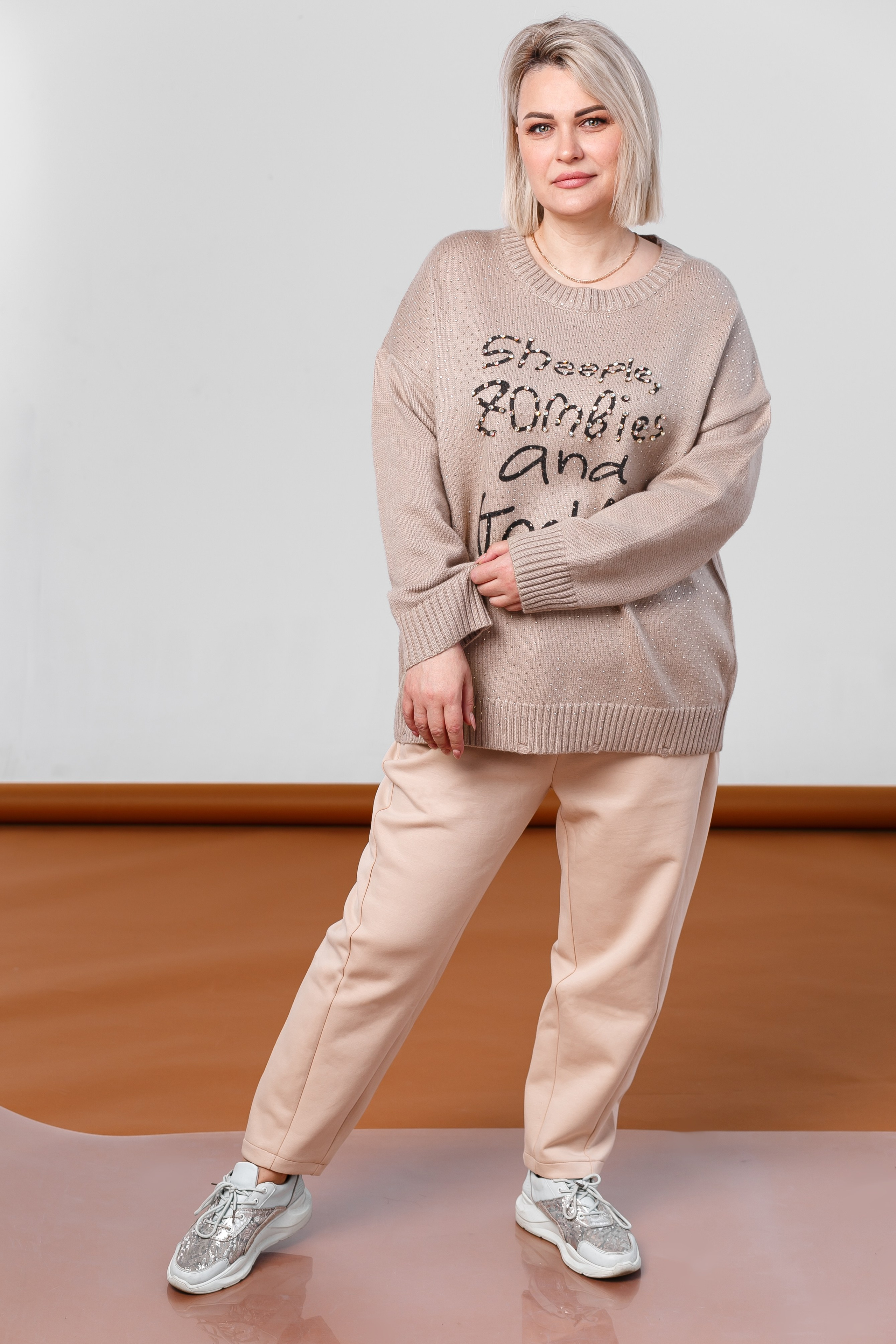 Для каталога\ студия MAIN\ Добролюбова 31 к12а\ зал ДЮНА. Фотограф в  г. Новосибирск