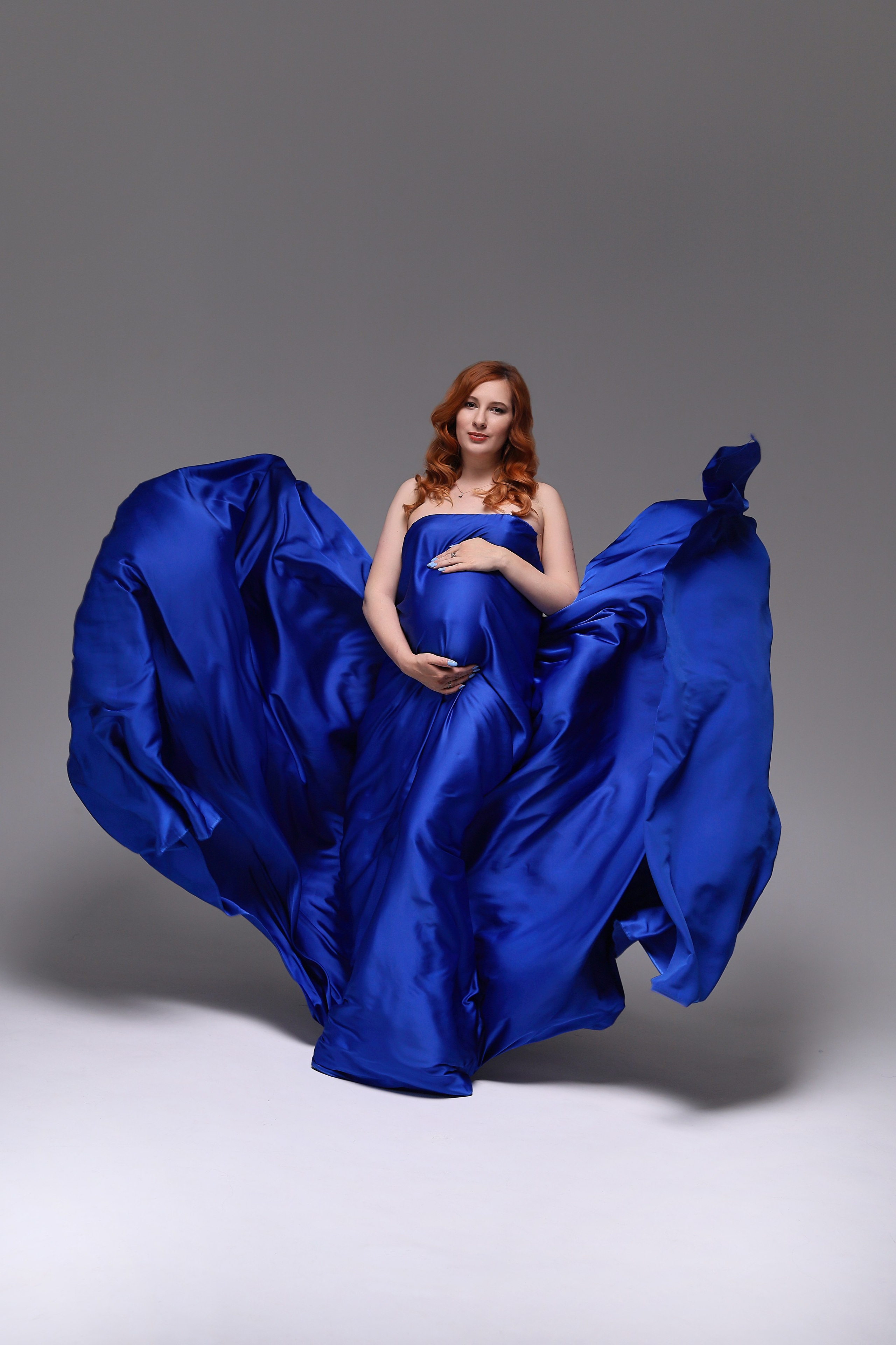 Профессиональная фотосессия беременности в студии и на природе. Фотограф Мария Дрогунова