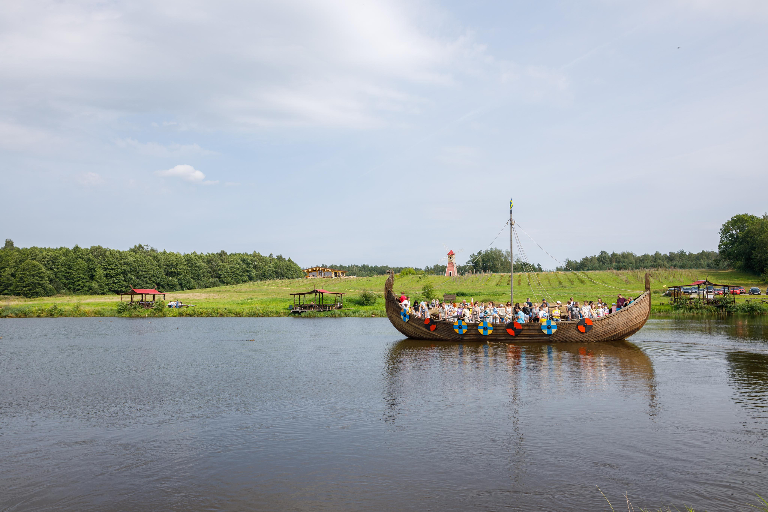 Ладья викингов -"драккар"