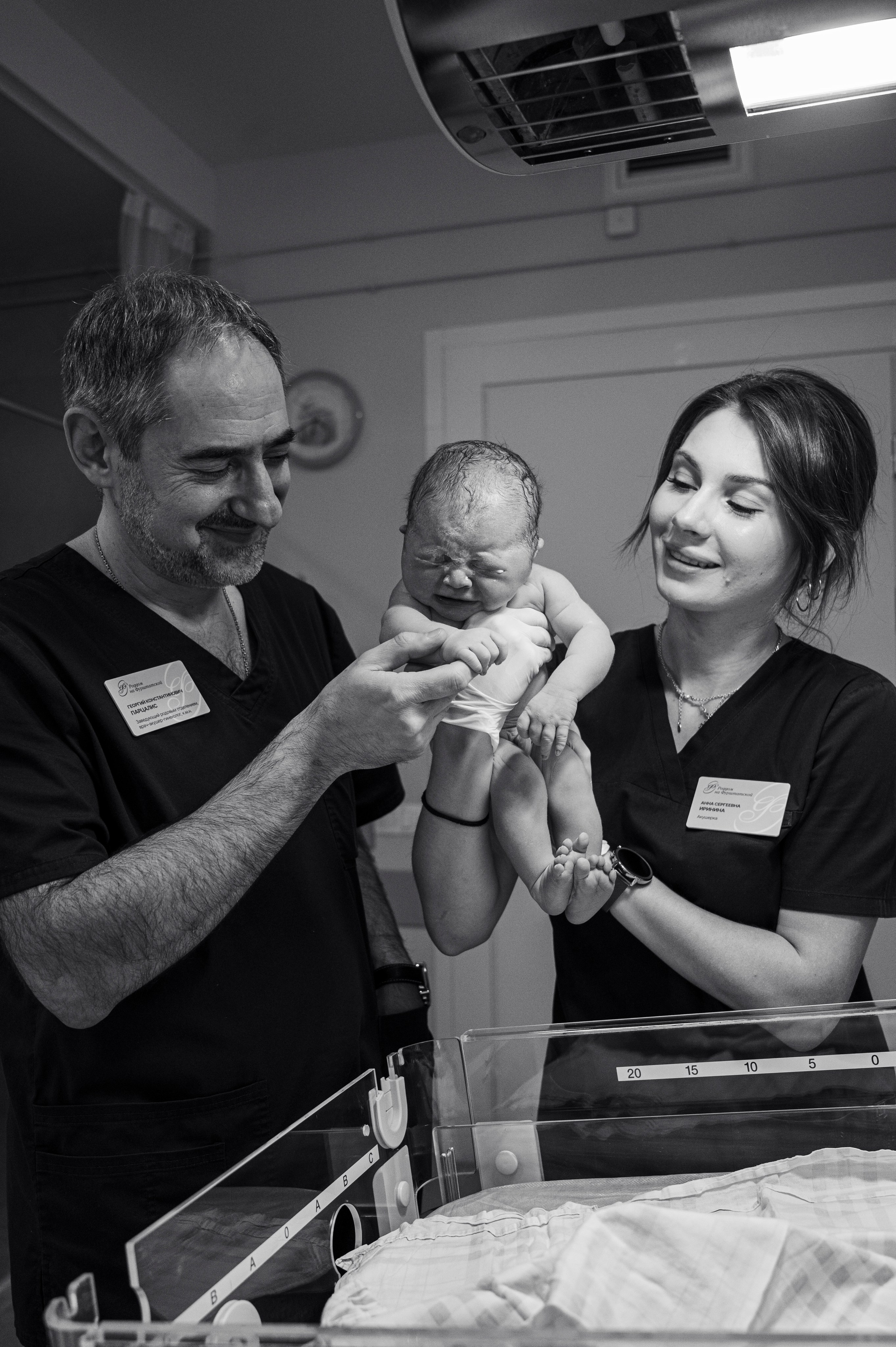 Василиса родилась. Роддом на Фурштатской. Парцалис Г.К./ Иринина А.С. Фотограф на роды СПБ Юлия Герасимова