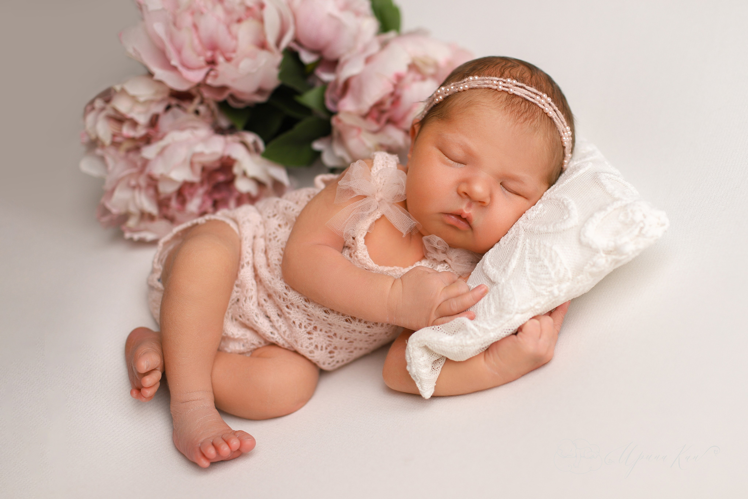 Новорожденная фотосессия для девочек. Ирина Кан Фотограф новорожденных в Екатеринбурге