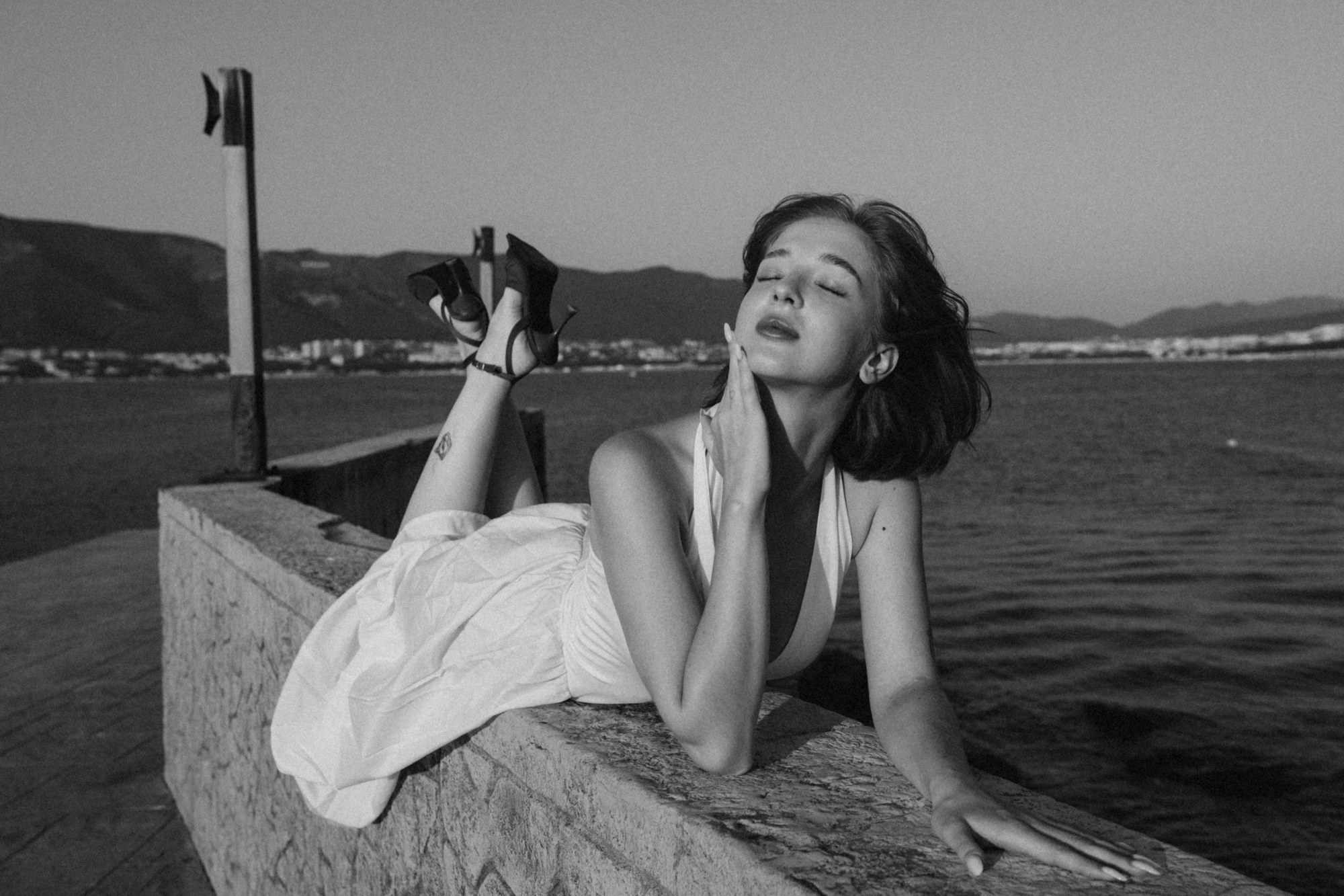 Анастасия — причал. Фотосессии в Геленджике, лавстори, портреты, семейные — фотограф Жанна Шестопалова