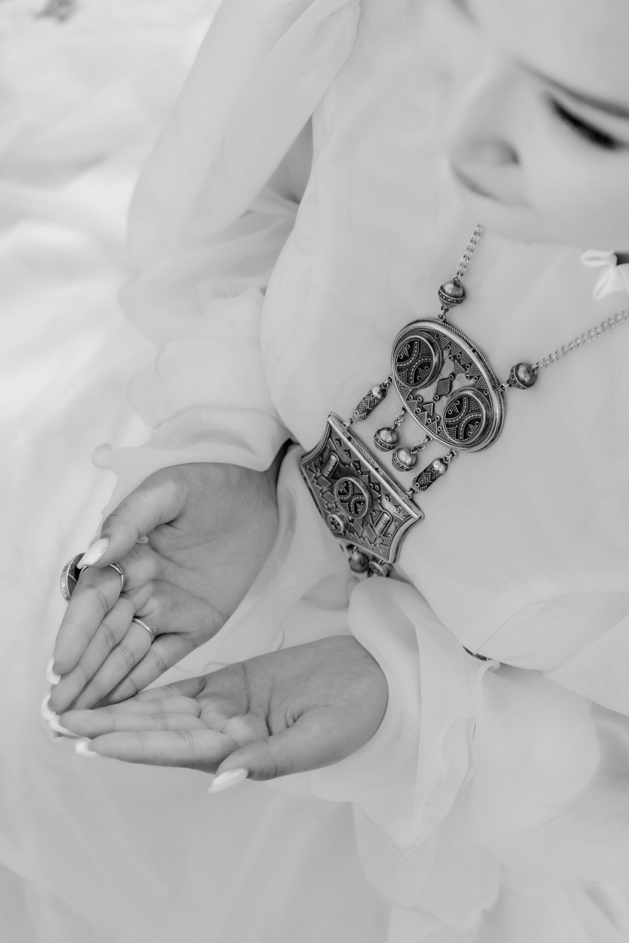 Aynur — syrğa salu. Wedding and Love story Photographer