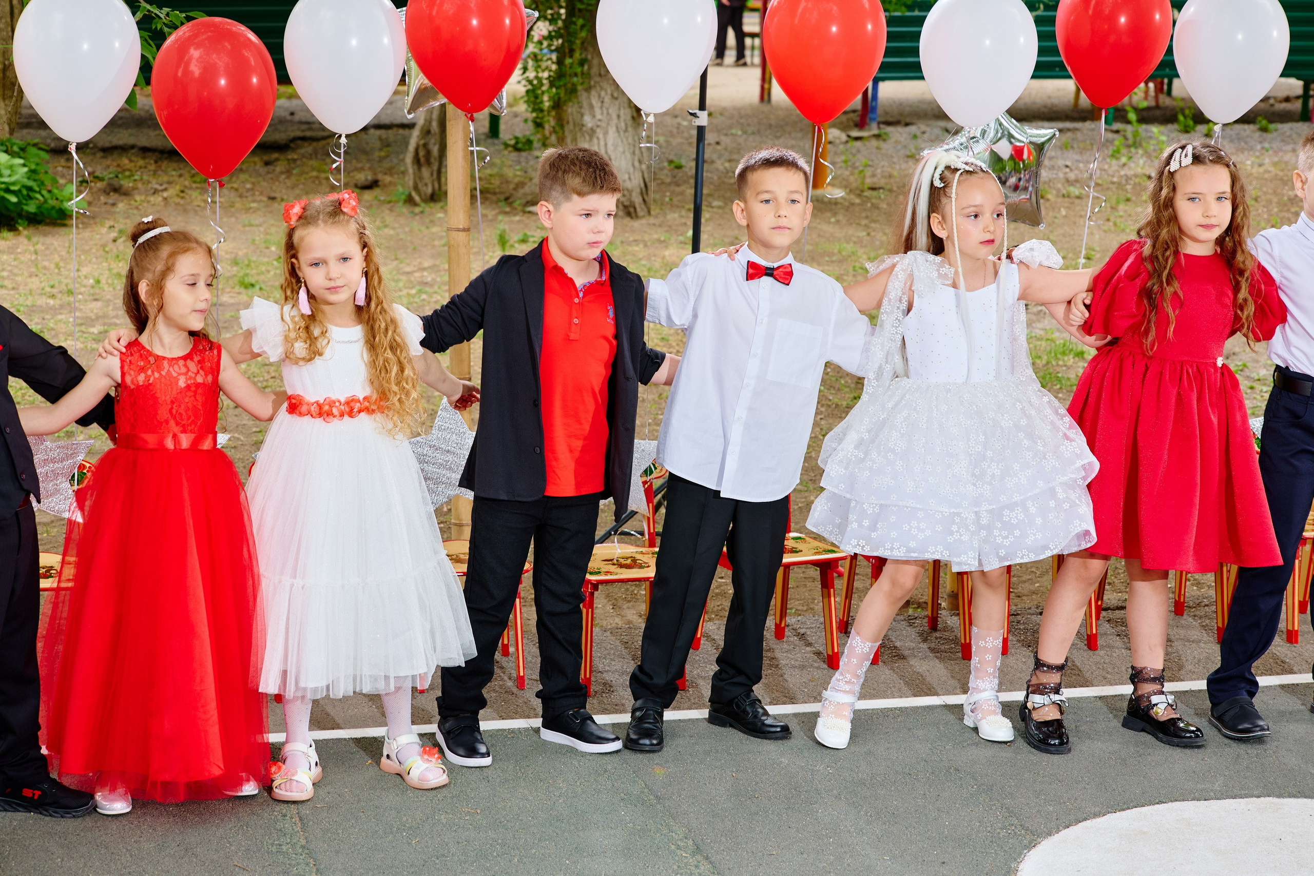 Выпускной 45 сад. Фотограф Выпускные альбомы Таганрог Сергей Коробченко