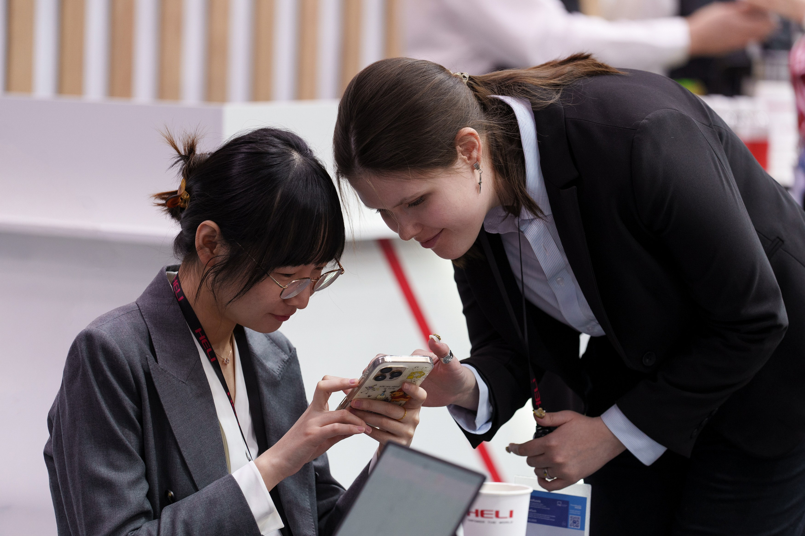 HELI. Стенд в Крокус Экспо. Фотограф Саша Блюз