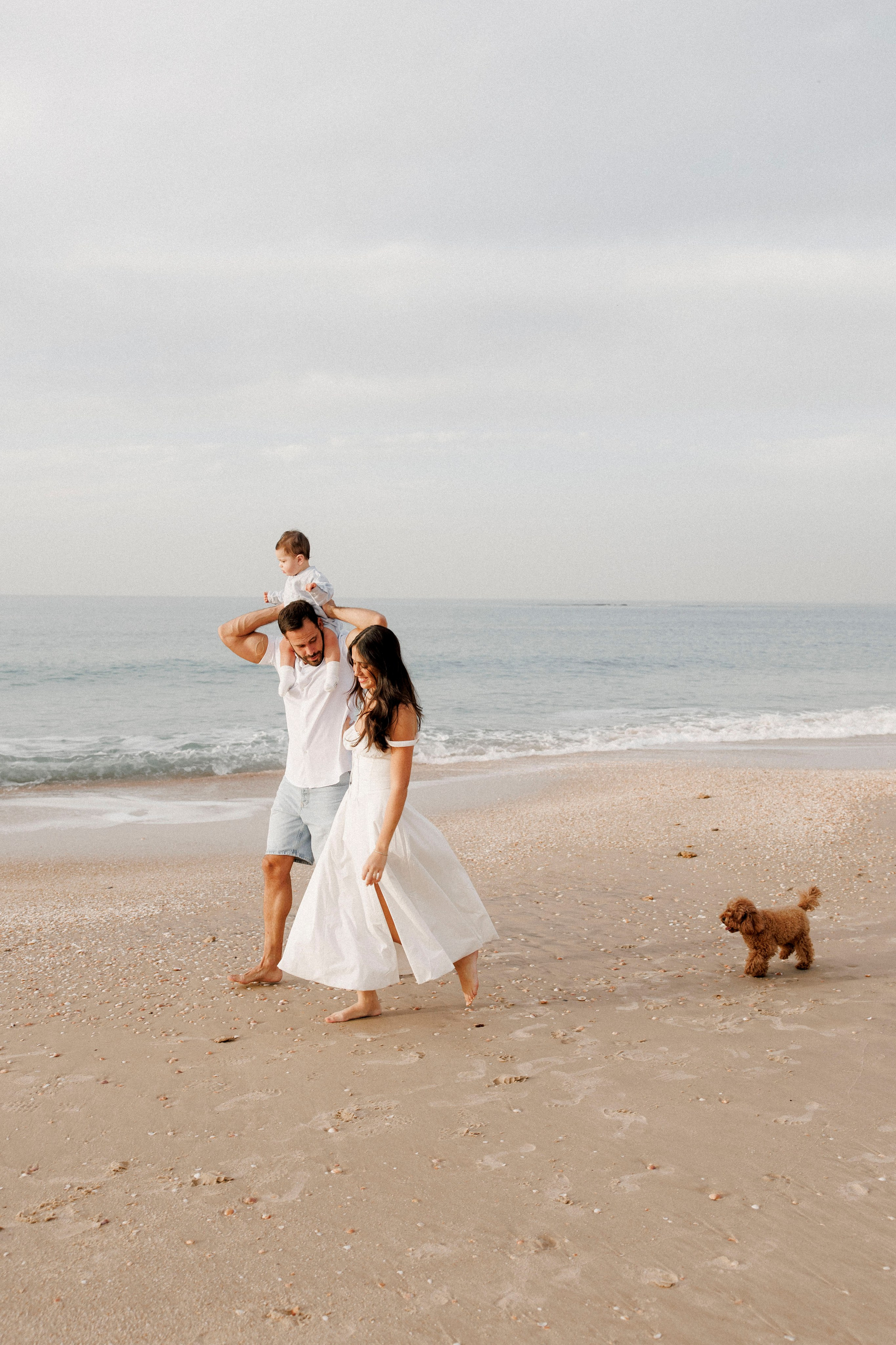 First year family photos near the sea. Главная