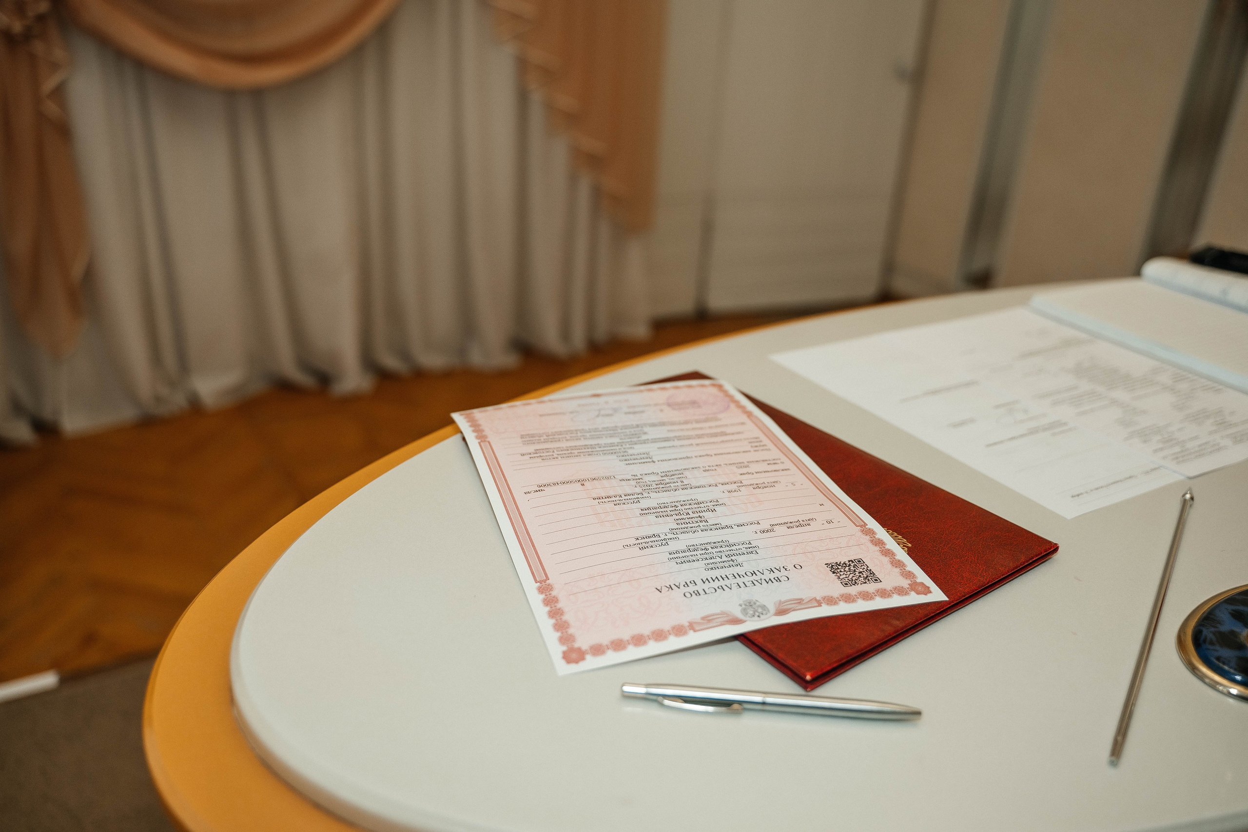 Ирина и Евгений, 08.11.25. Фотограф Виктория Казановская в Каменске-Шахтинском