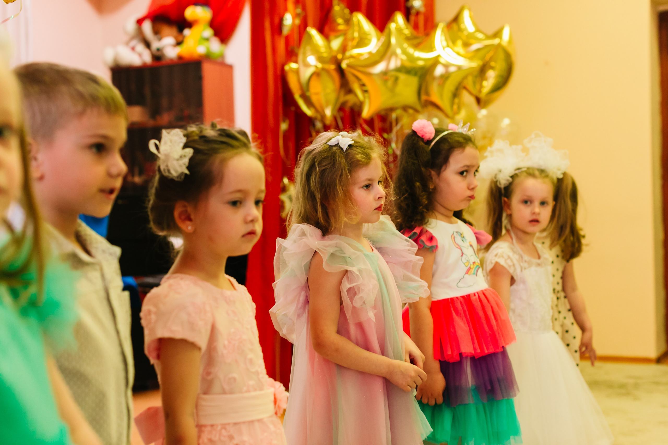 алёна малахова фотограф новосибирск семейный детский домашняя фотосессия в новосибирске день рождения репортажная съёмка фотосессия с лошадьми на конюшне деревня алтай  на природе фотосессия в детском саду мама и сын предложение руки и сердца идея  помолвка фотосессия берег закат детский день рождения годик торт аниматор лофт игровая продолжение следует prodoljenie_sleduet_  корпоратив тимбилдинг первоклашка линейка 