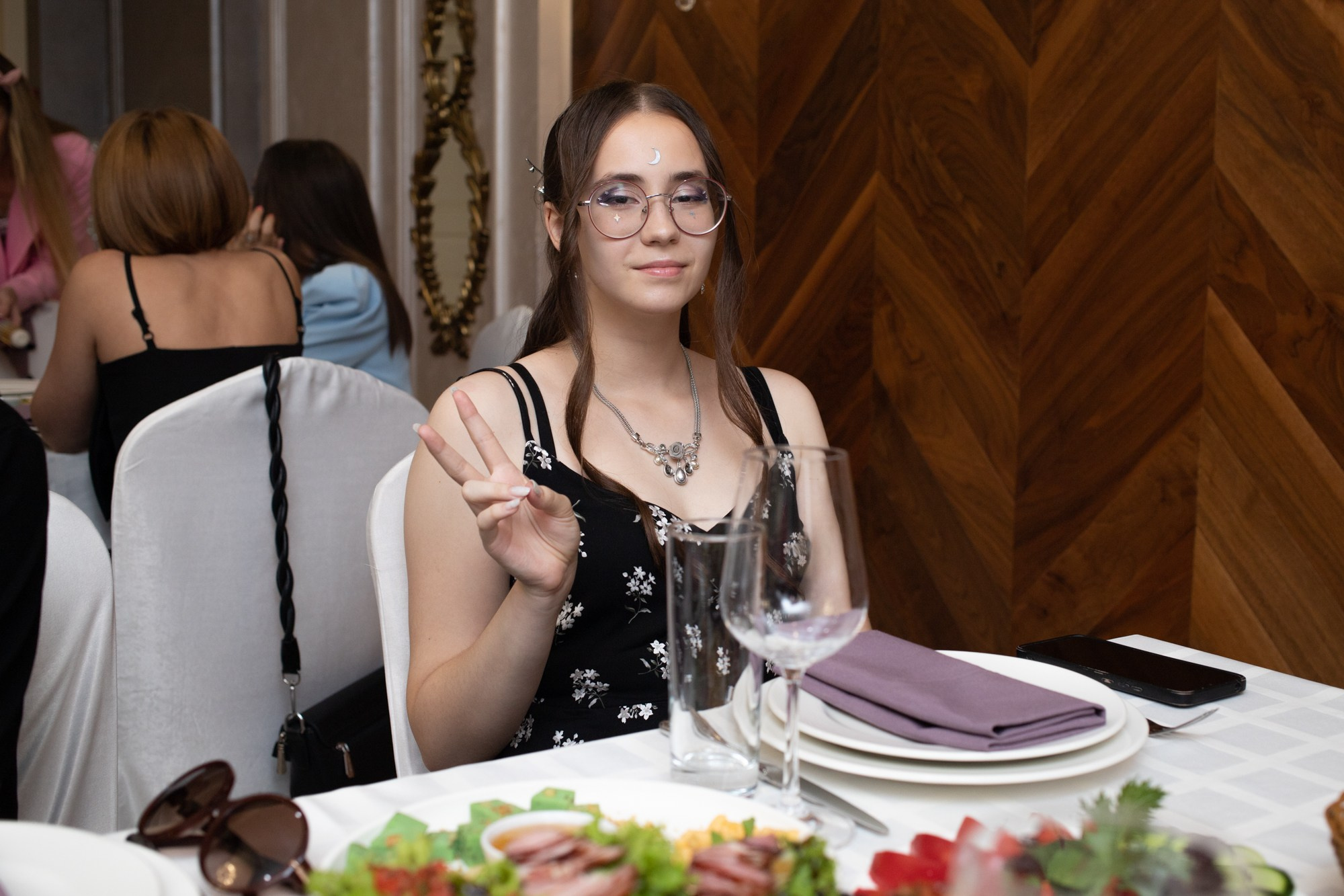 Выпускной 9-й класс. Репортажный, промышленный и маркетплейс-фотограф Дмитрий Чернат