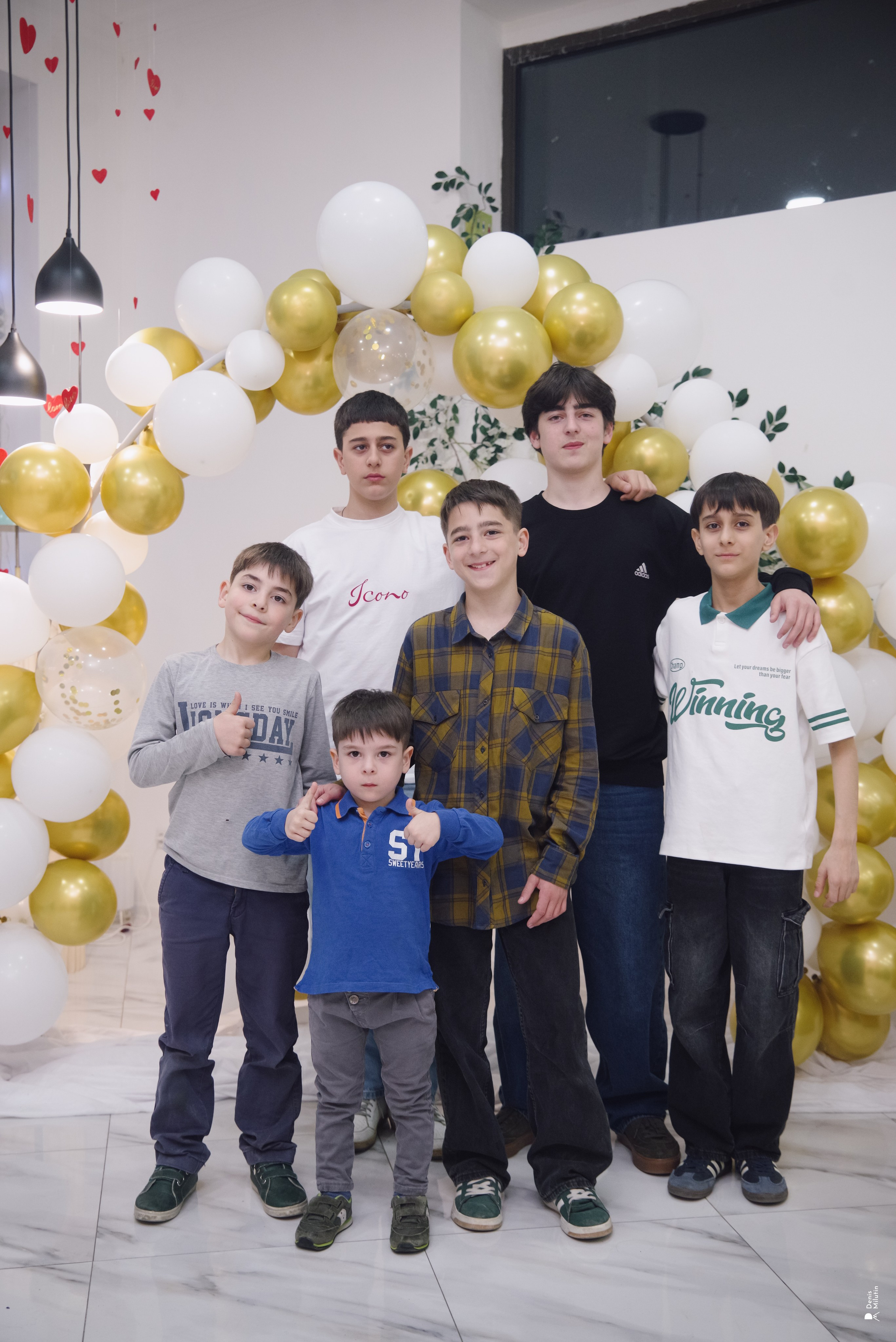 День рожденья в кафе Анна Гар. Портретный фотограф Денис Милютин