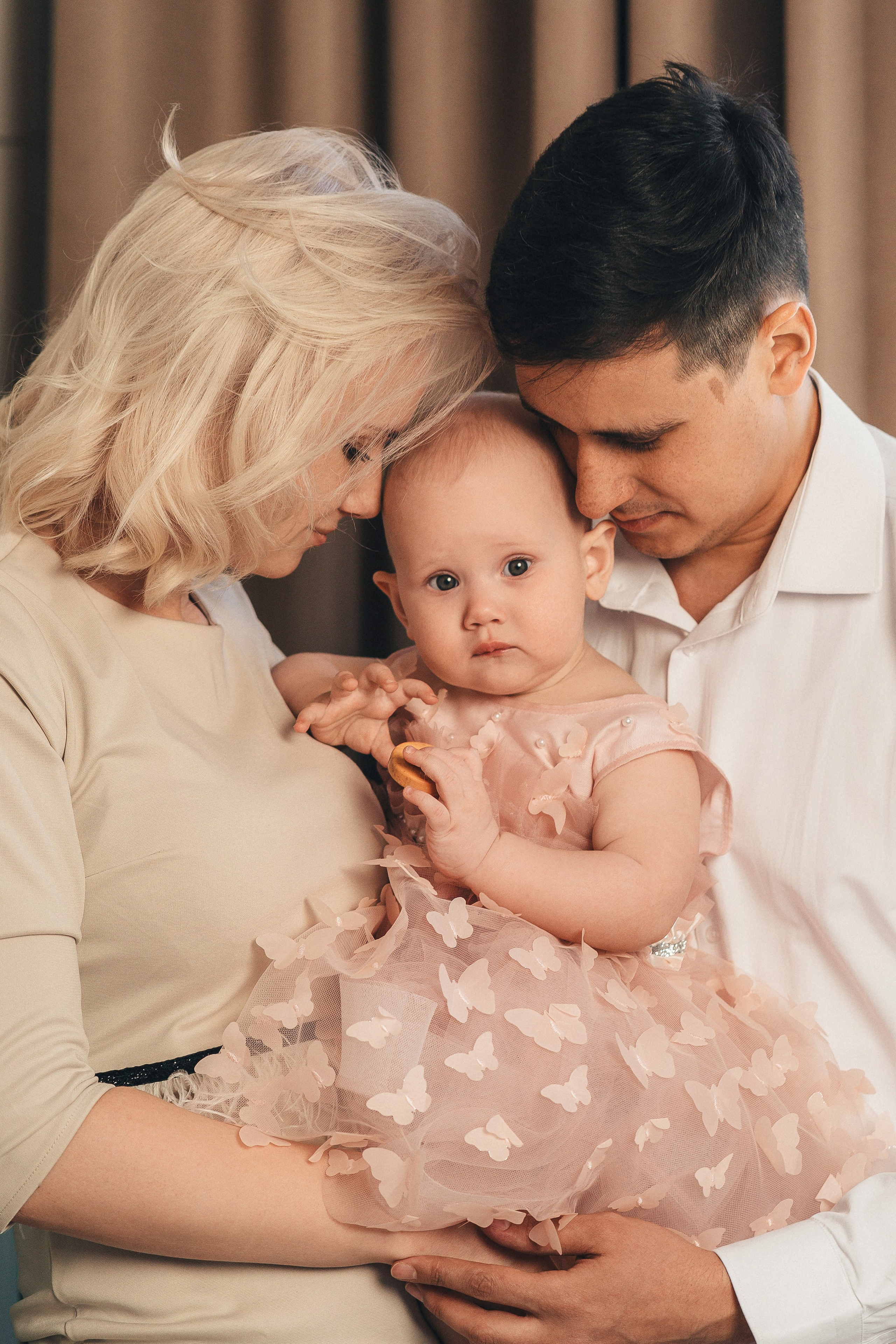 Семейная студийная фотосессия. Свадебный и репортажный фотограф в Воронеже Роман Янко