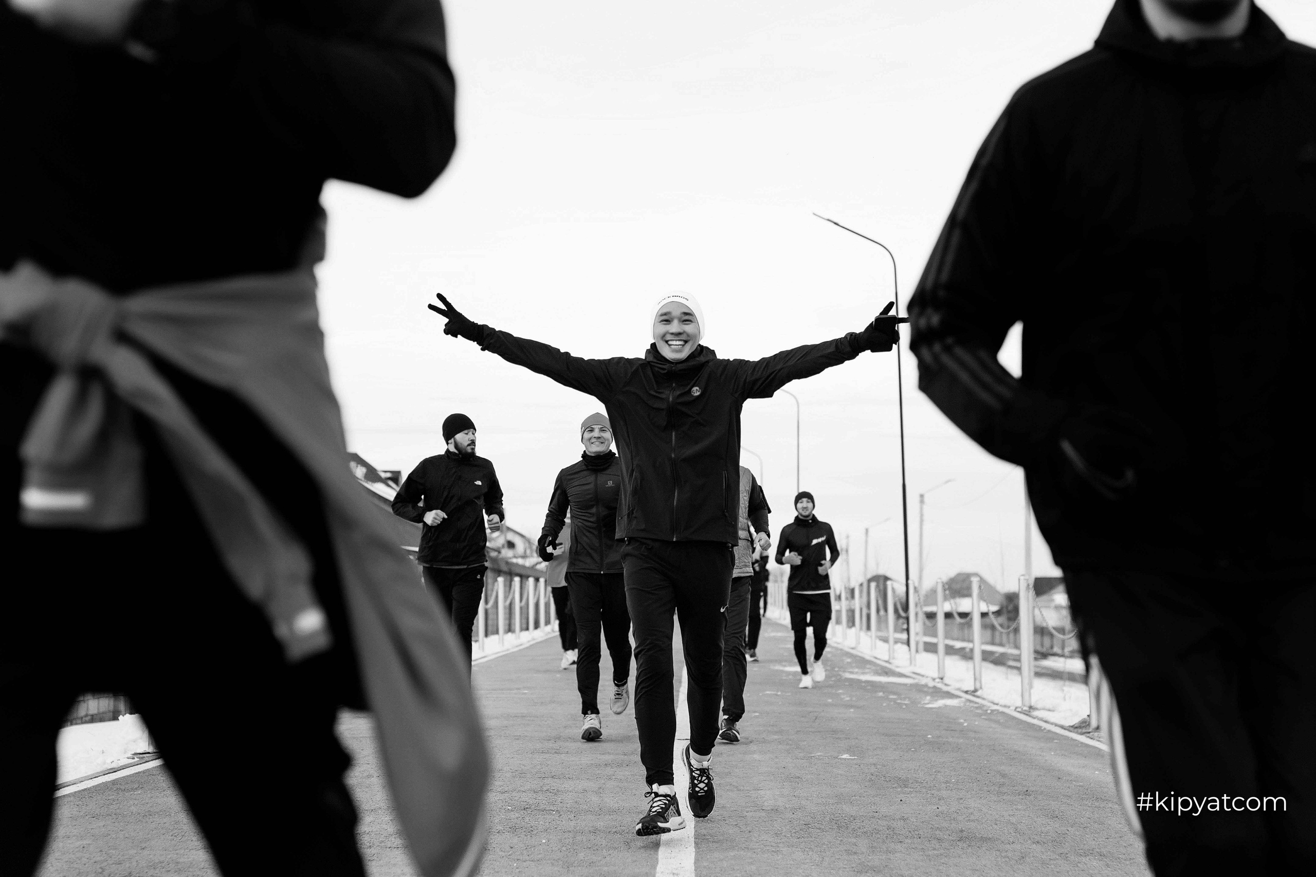 RUNHARD BY SPORTNATION