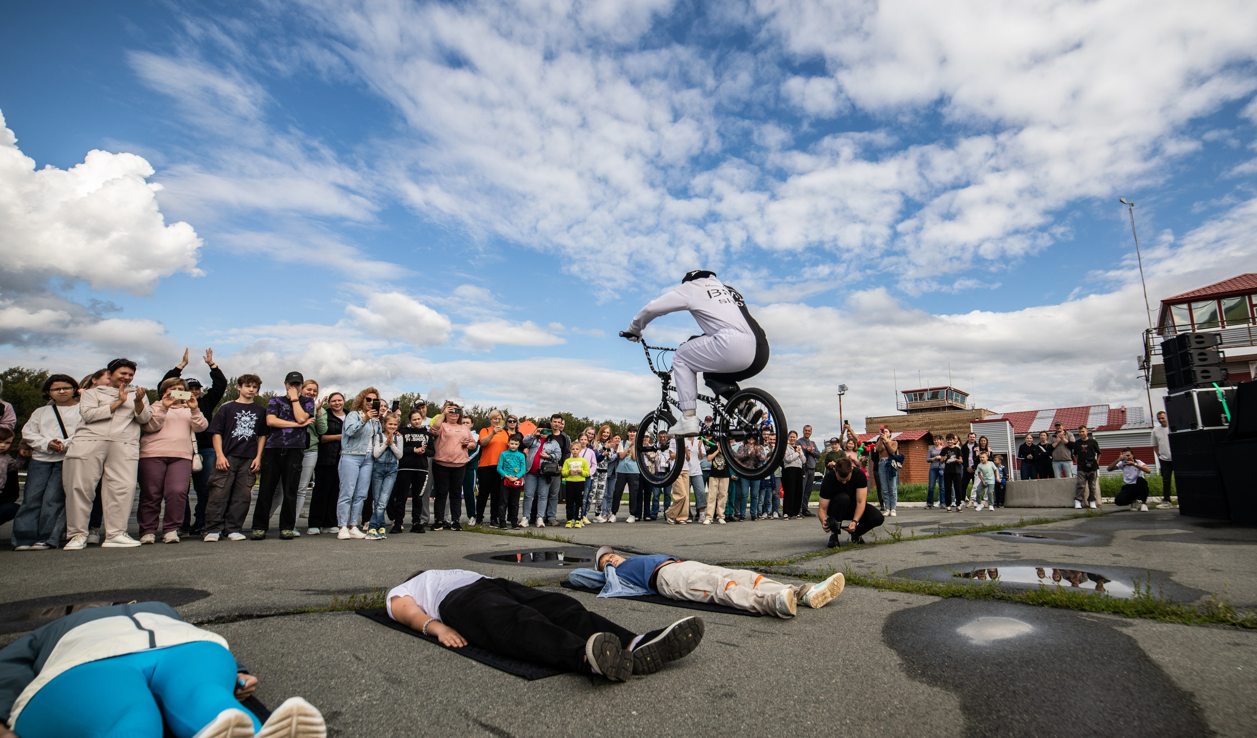 УЗСТ- Корпоративный тимбилдинг на аэродроме. Репортажный и свадебный фотограф в Челябинске Елисеев Павел